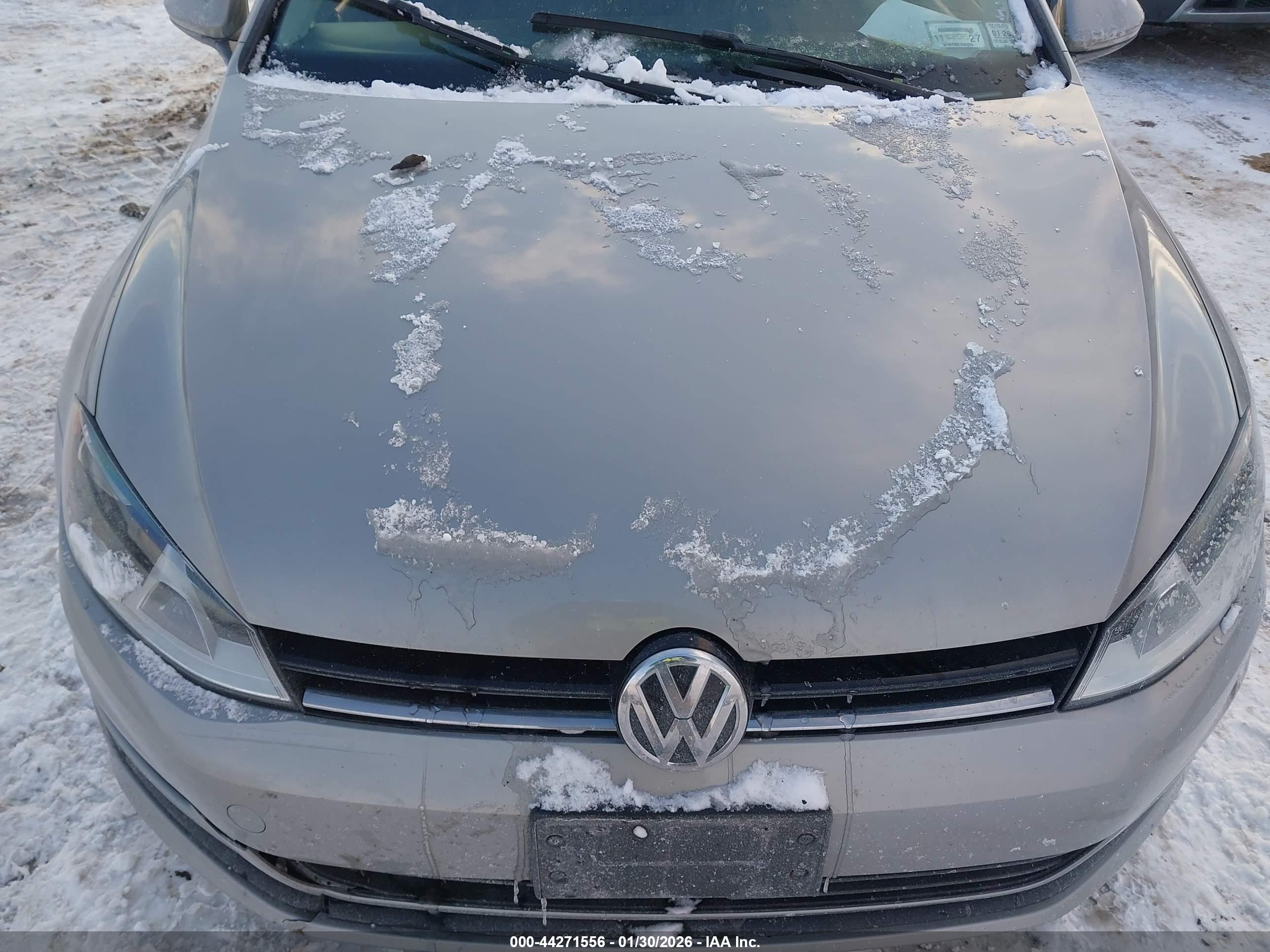 VOLKSWAGEN GOLF image 10