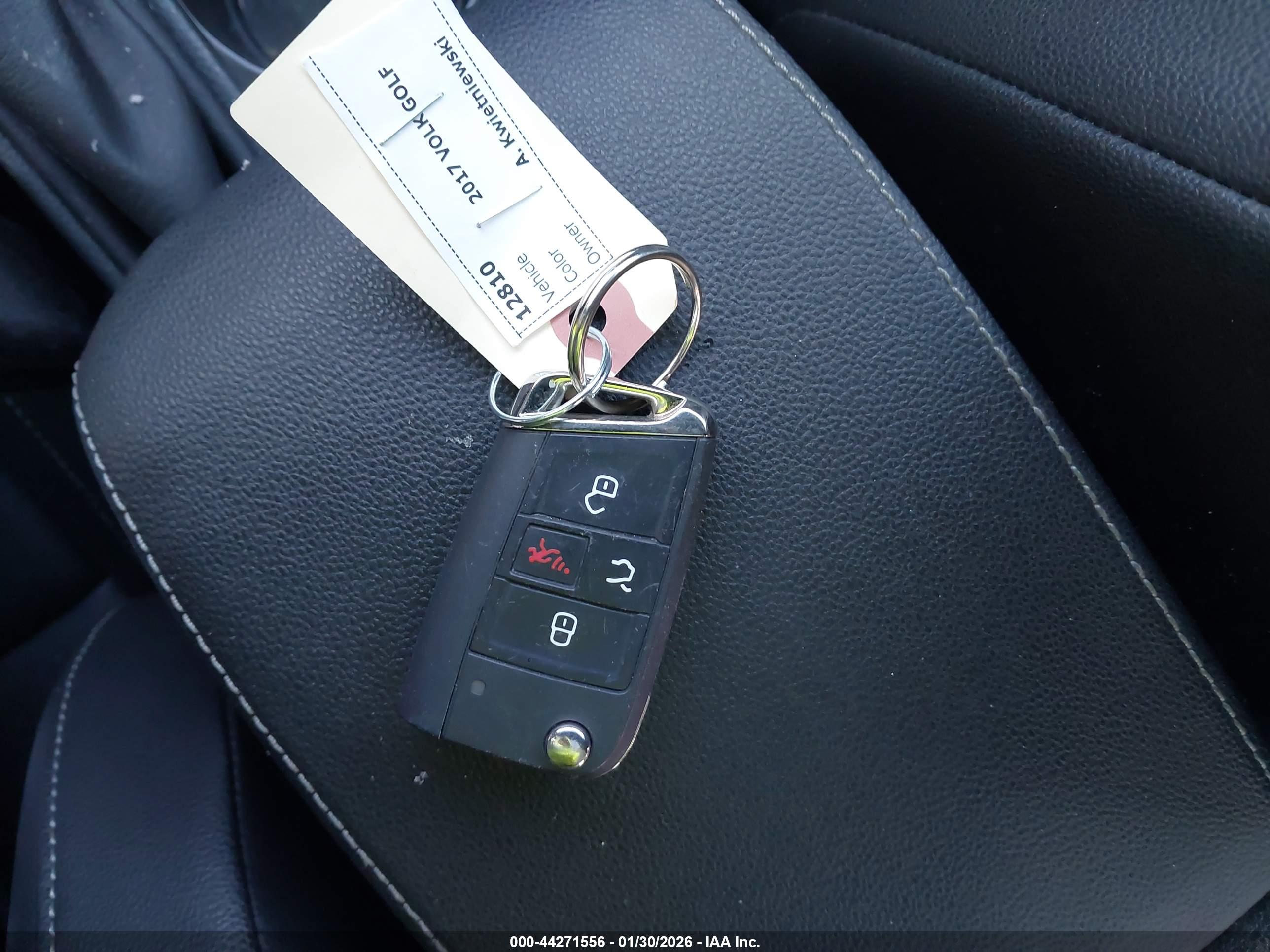 VOLKSWAGEN GOLF image 11