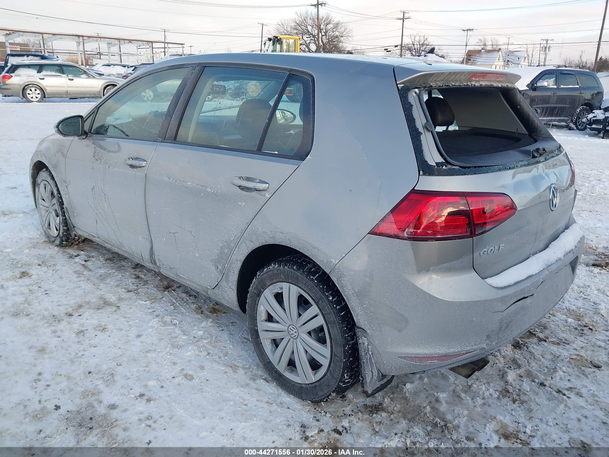 VOLKSWAGEN GOLF image 3