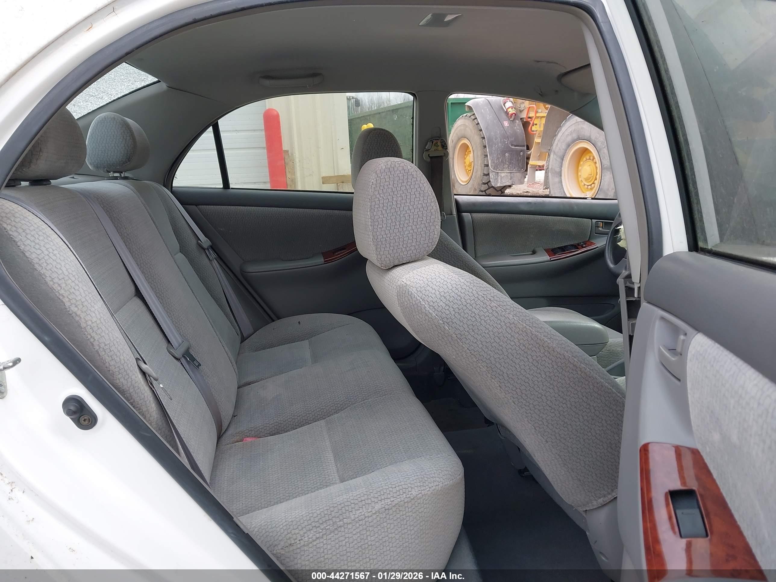 TOYOTA COROLLA image 8