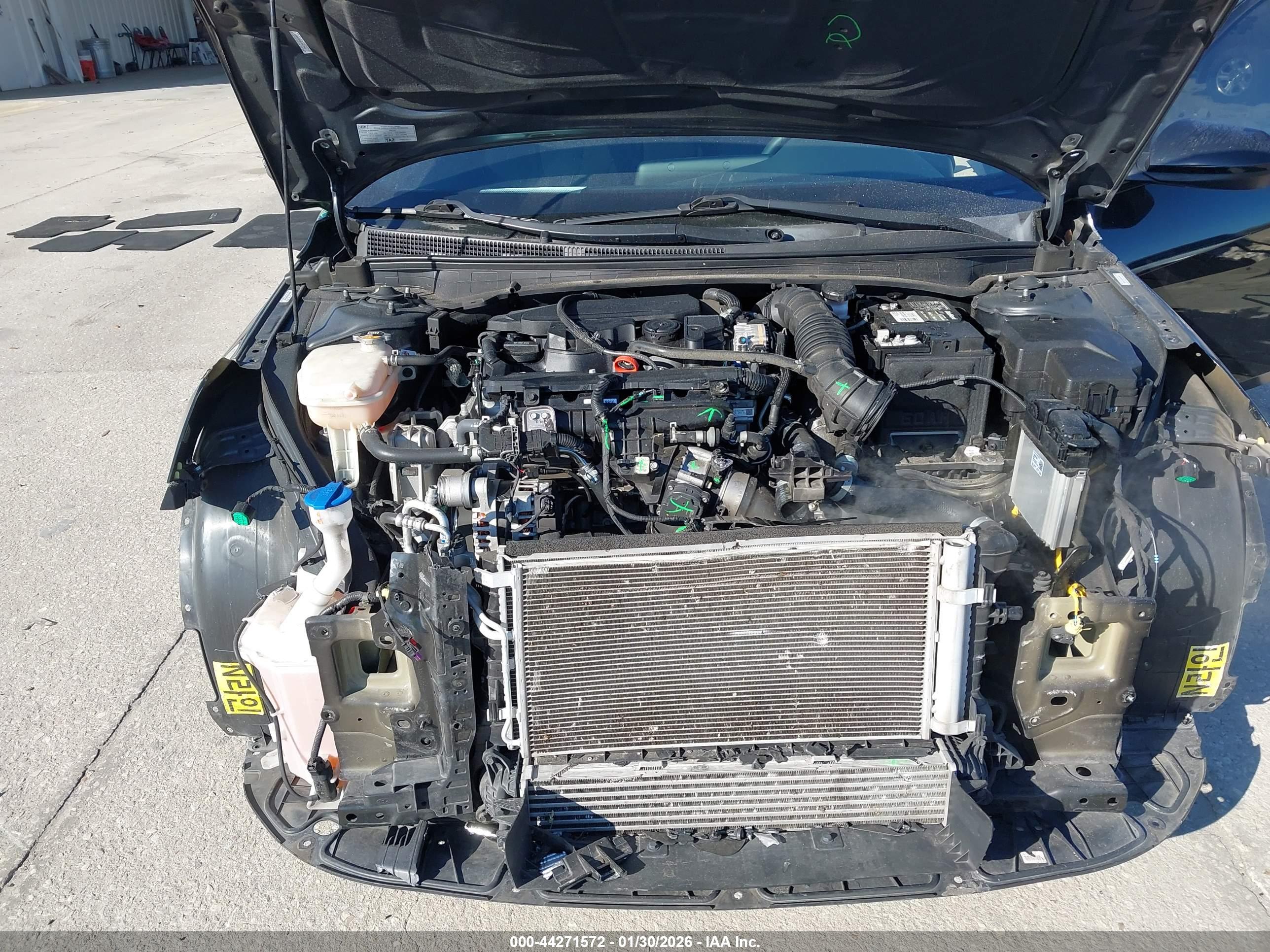 HYUNDAI ELANTRA image 10