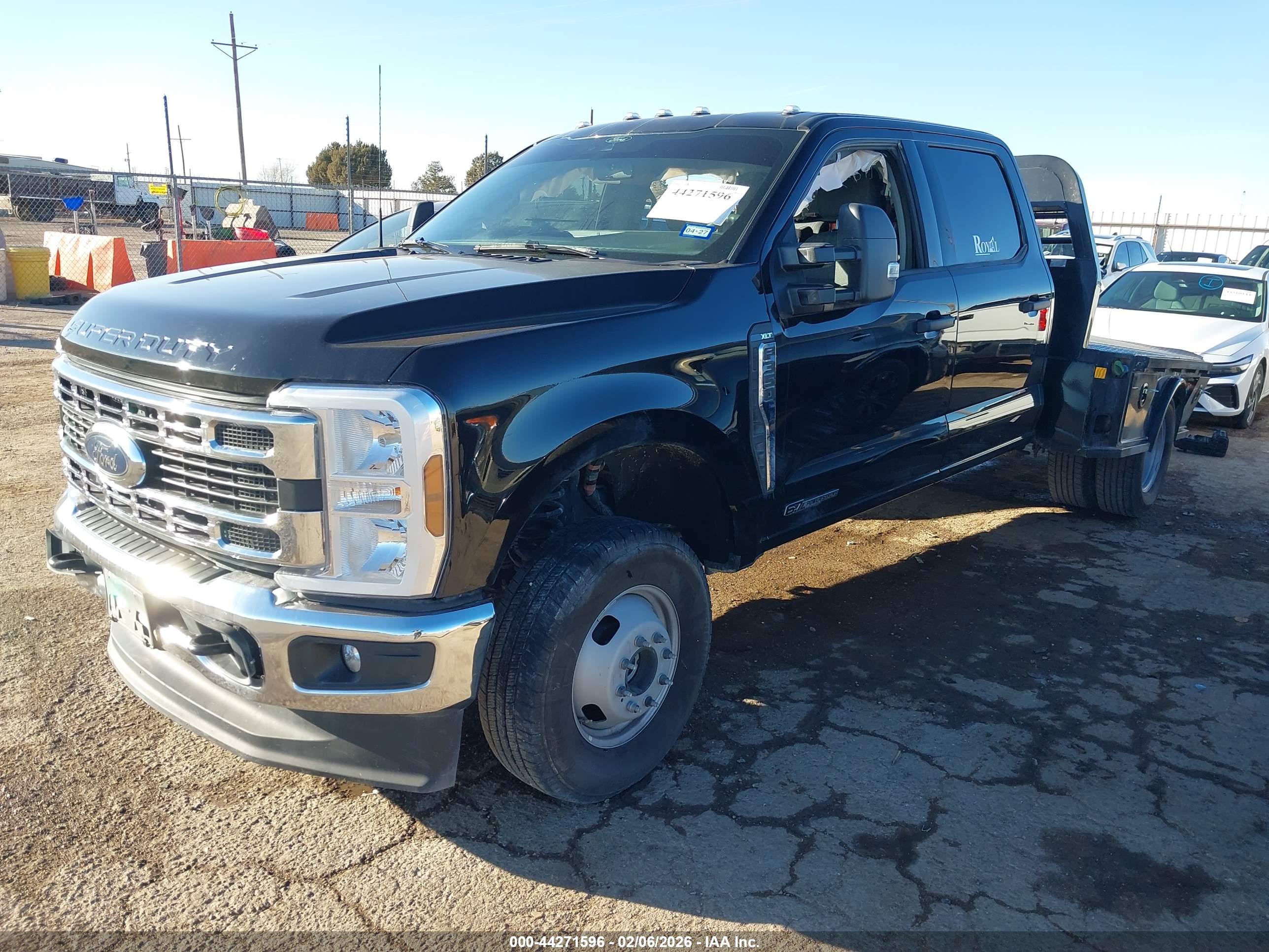 FORD F-350 image 2