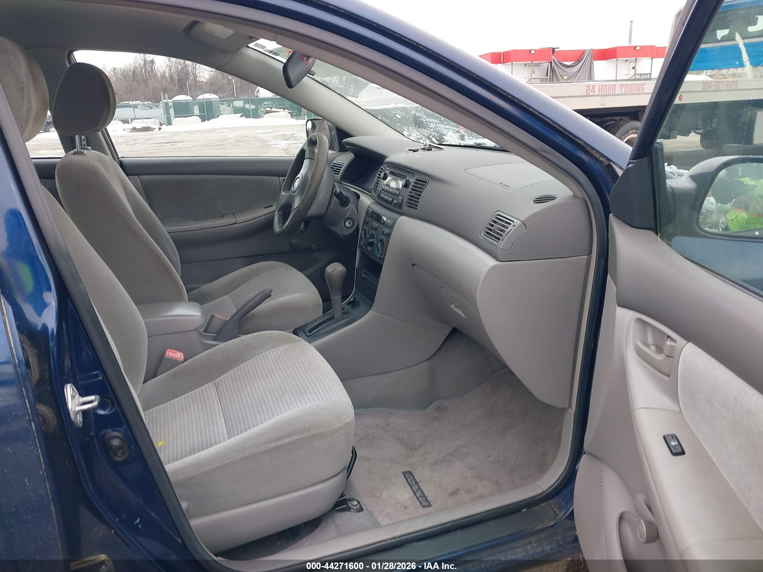TOYOTA COROLLA image 5