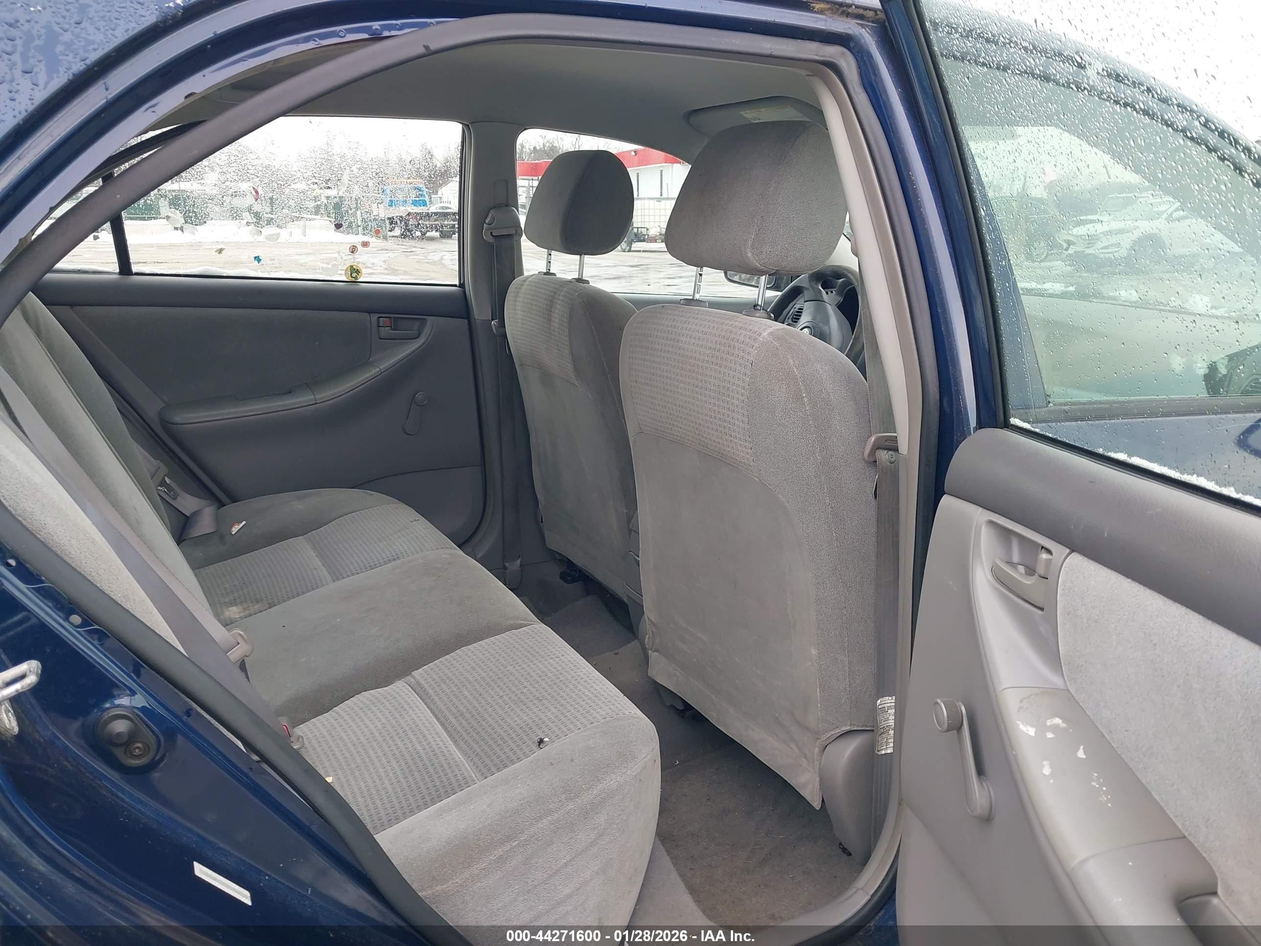 TOYOTA COROLLA image 8