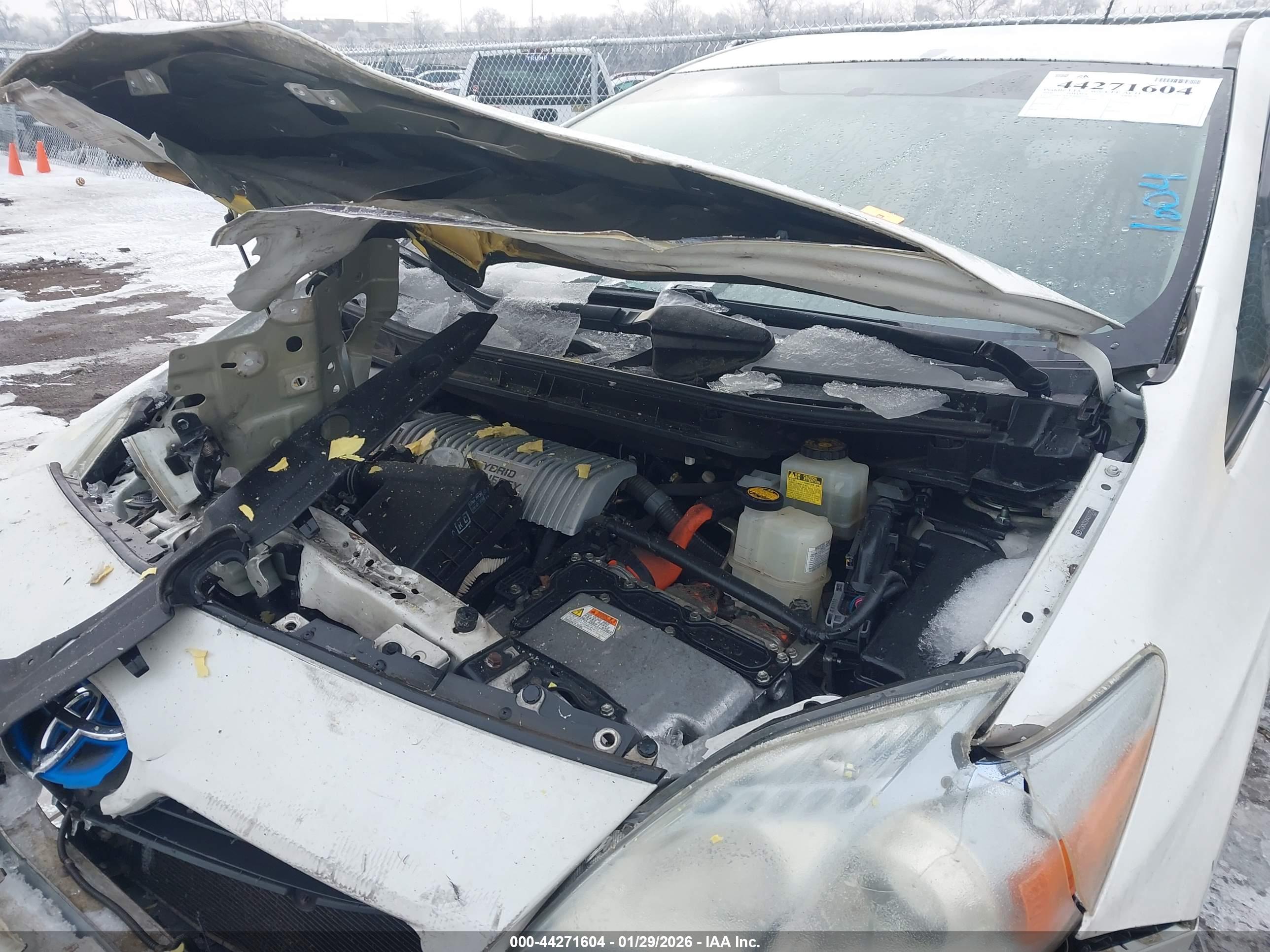 TOYOTA PRIUS image 10