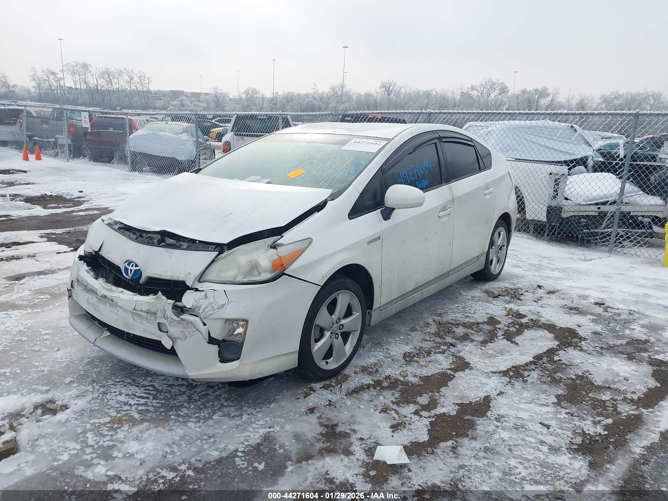 TOYOTA PRIUS image 2