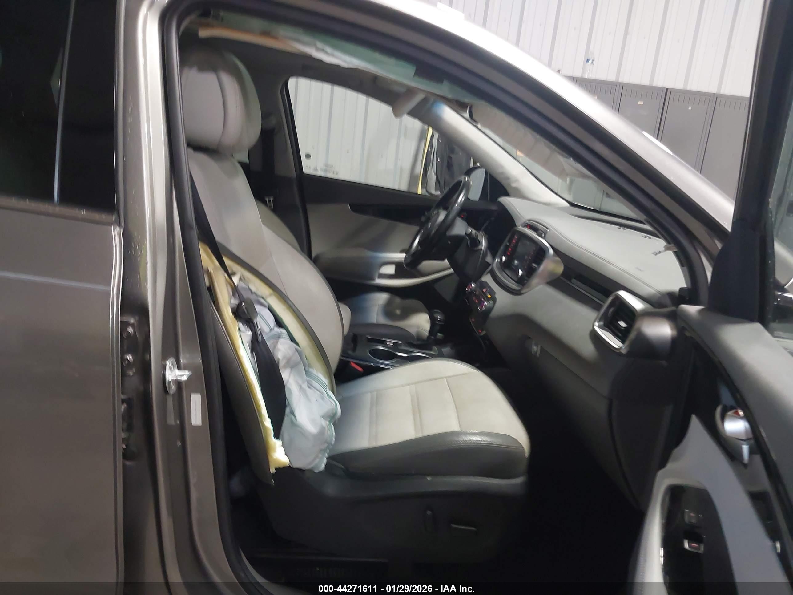 KIA SORENTO image 5