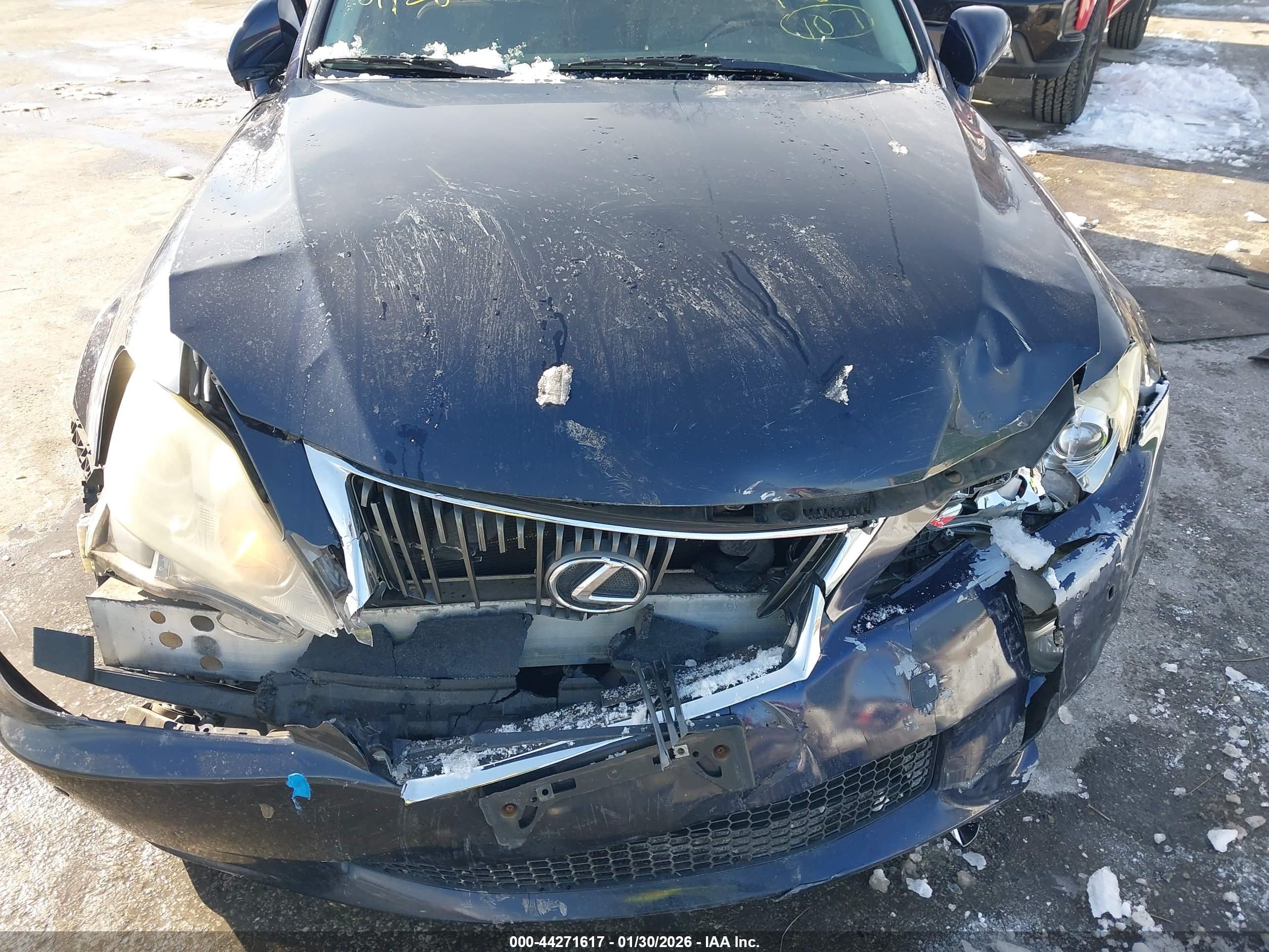 LEXUS IS image 6