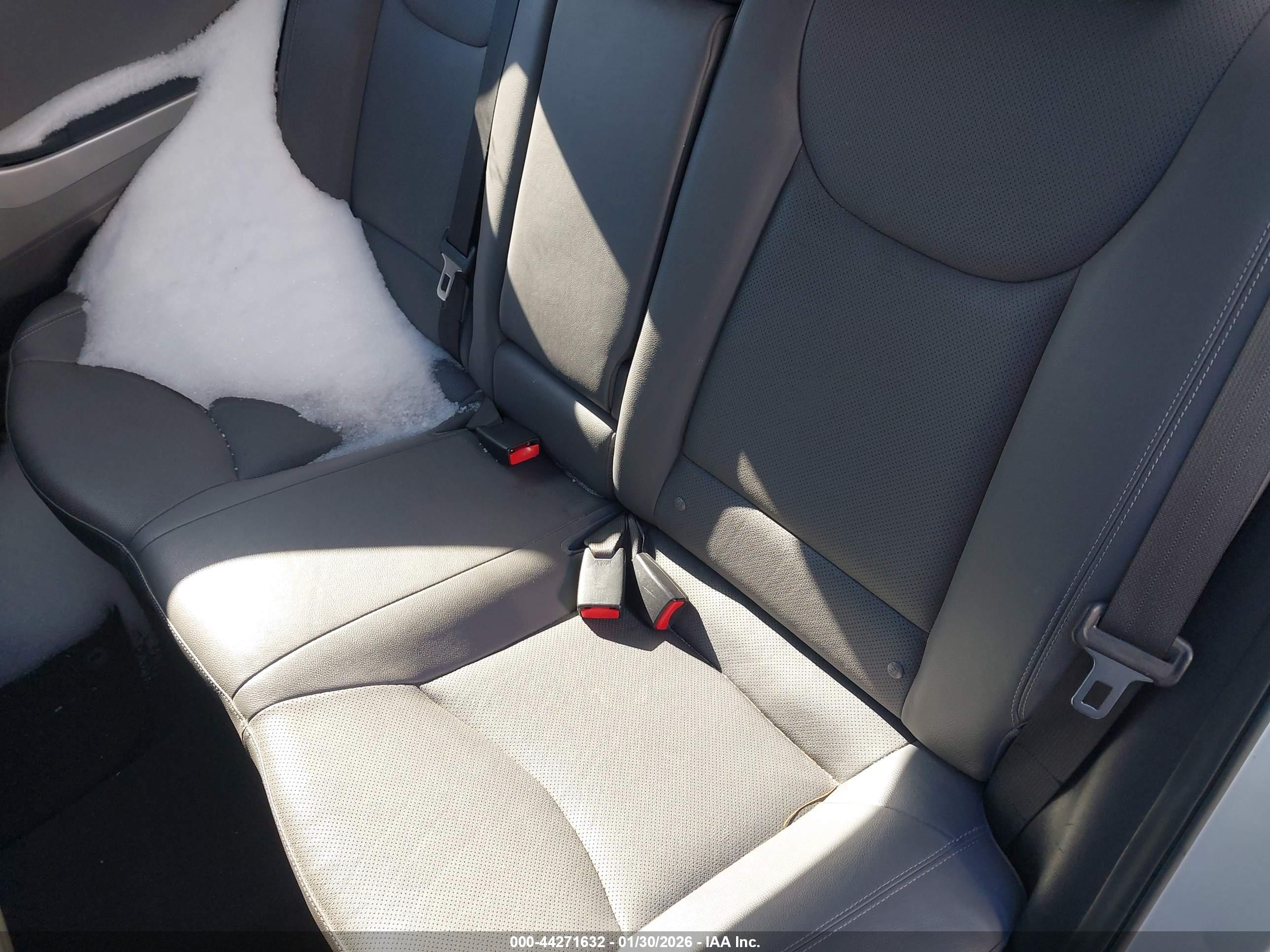 HYUNDAI ELANTRA image 8