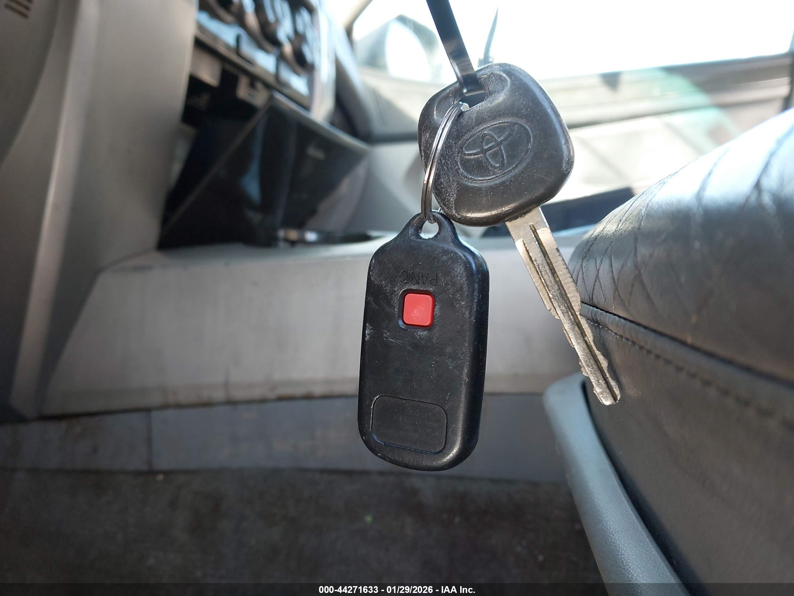 TOYOTA 4RUNNER image 11