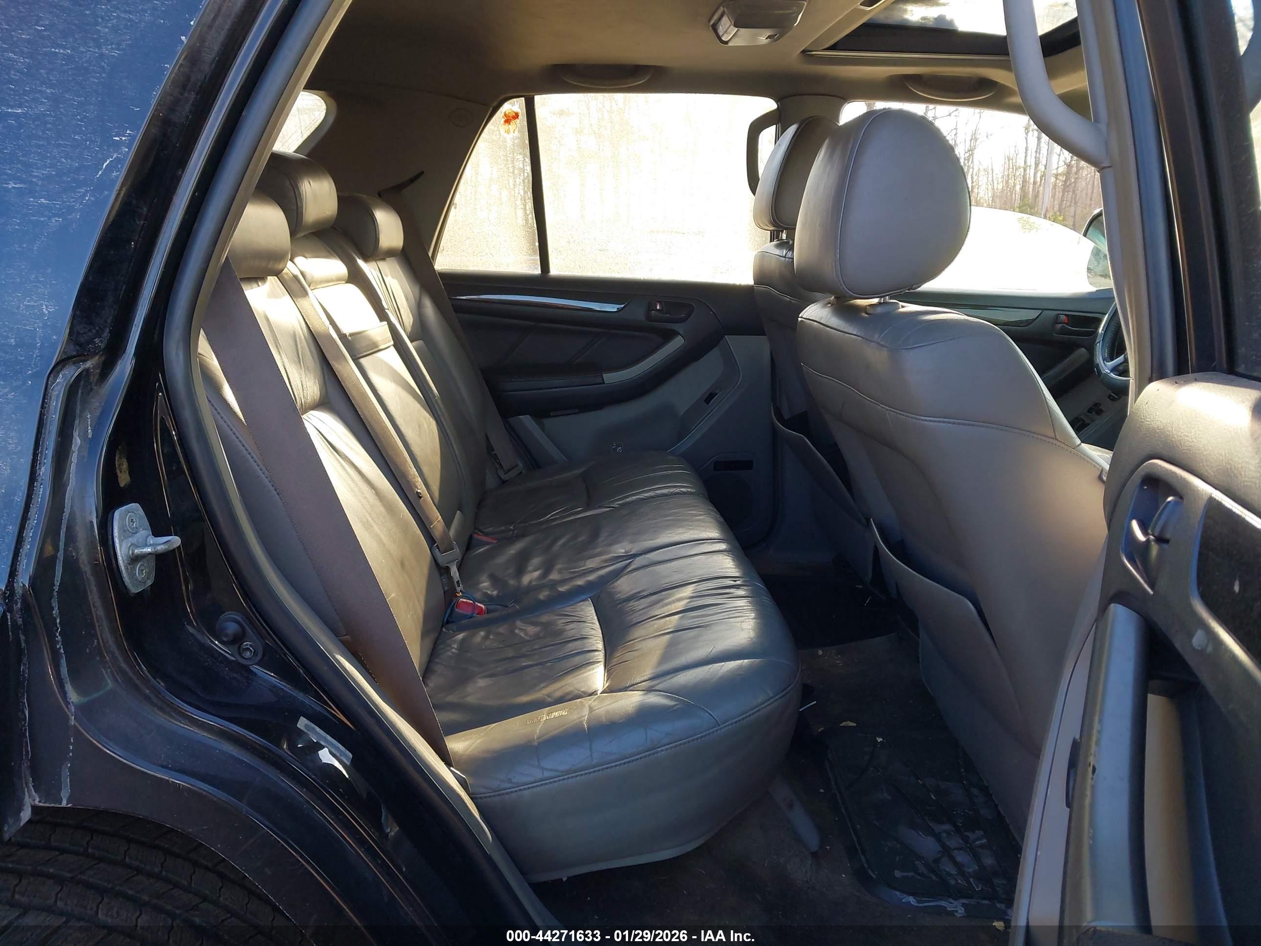 TOYOTA 4RUNNER image 8