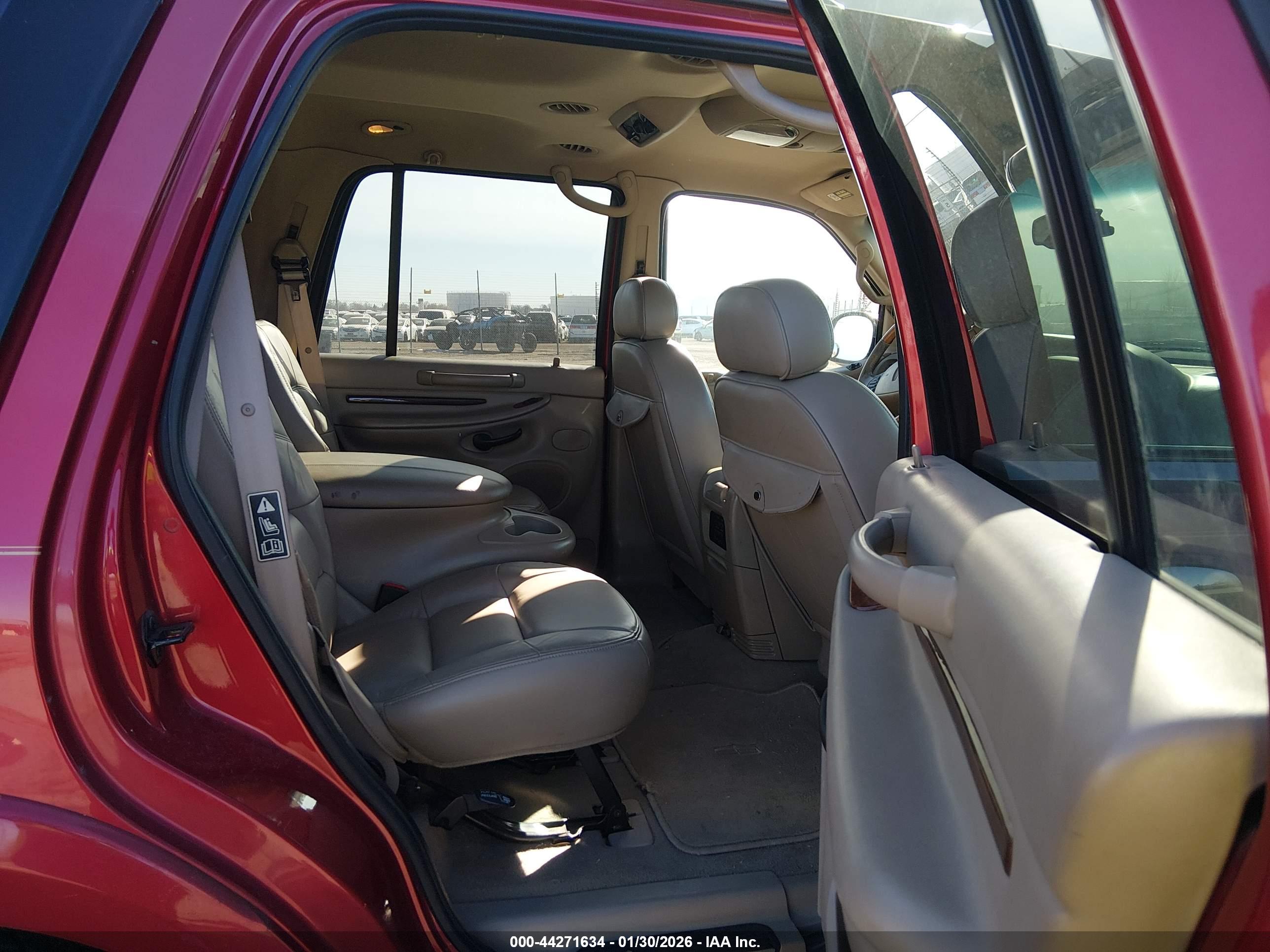 LINCOLN NAVIGATOR image 8
