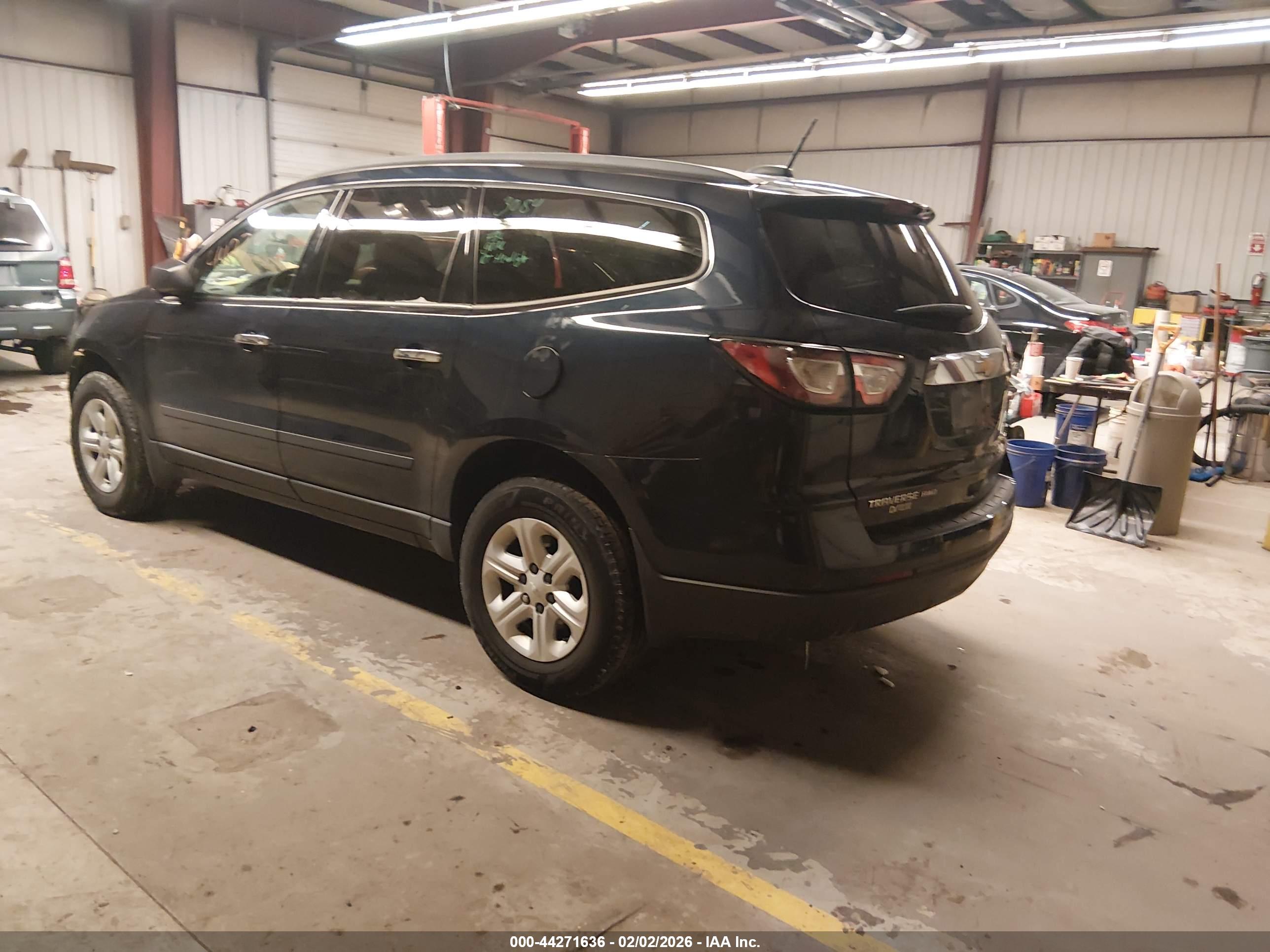 CHEVROLET TRAVERSE image 3