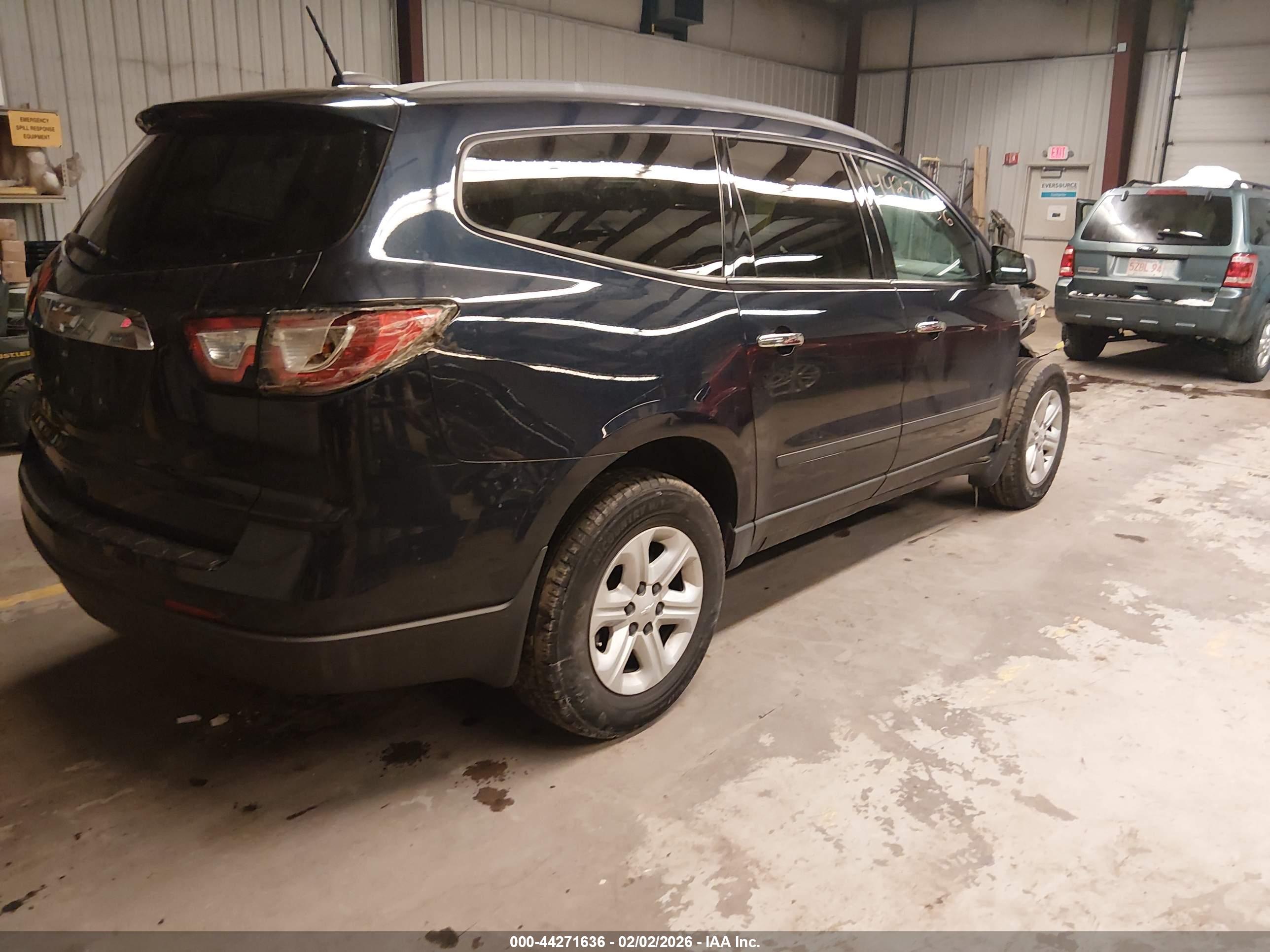 CHEVROLET TRAVERSE image 4