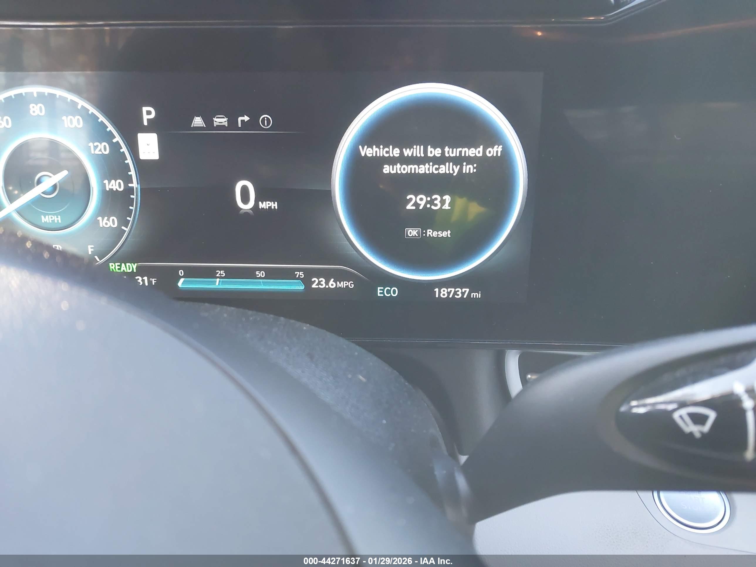 HYUNDAI ELANTRA image 7