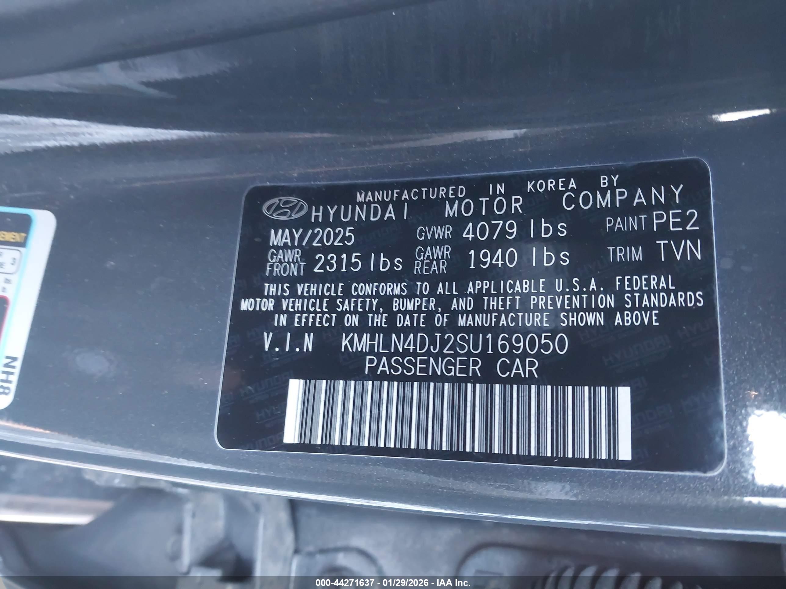 HYUNDAI ELANTRA image 9