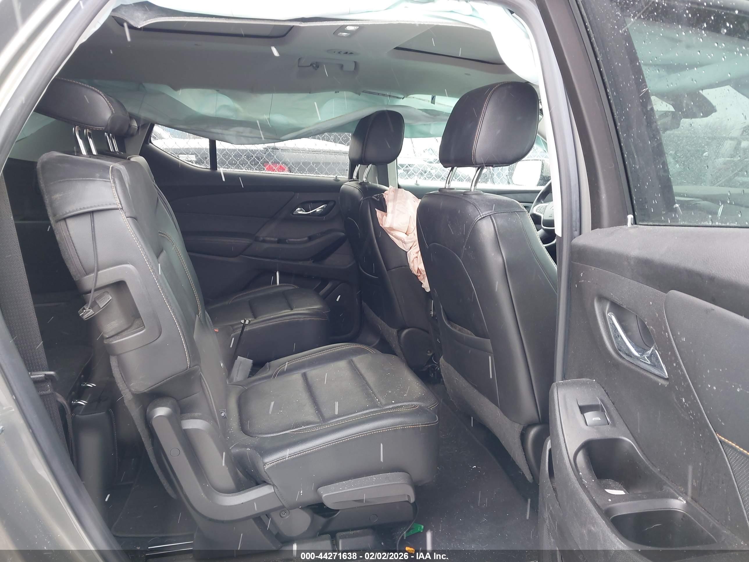 CHEVROLET TRAVERSE image 8