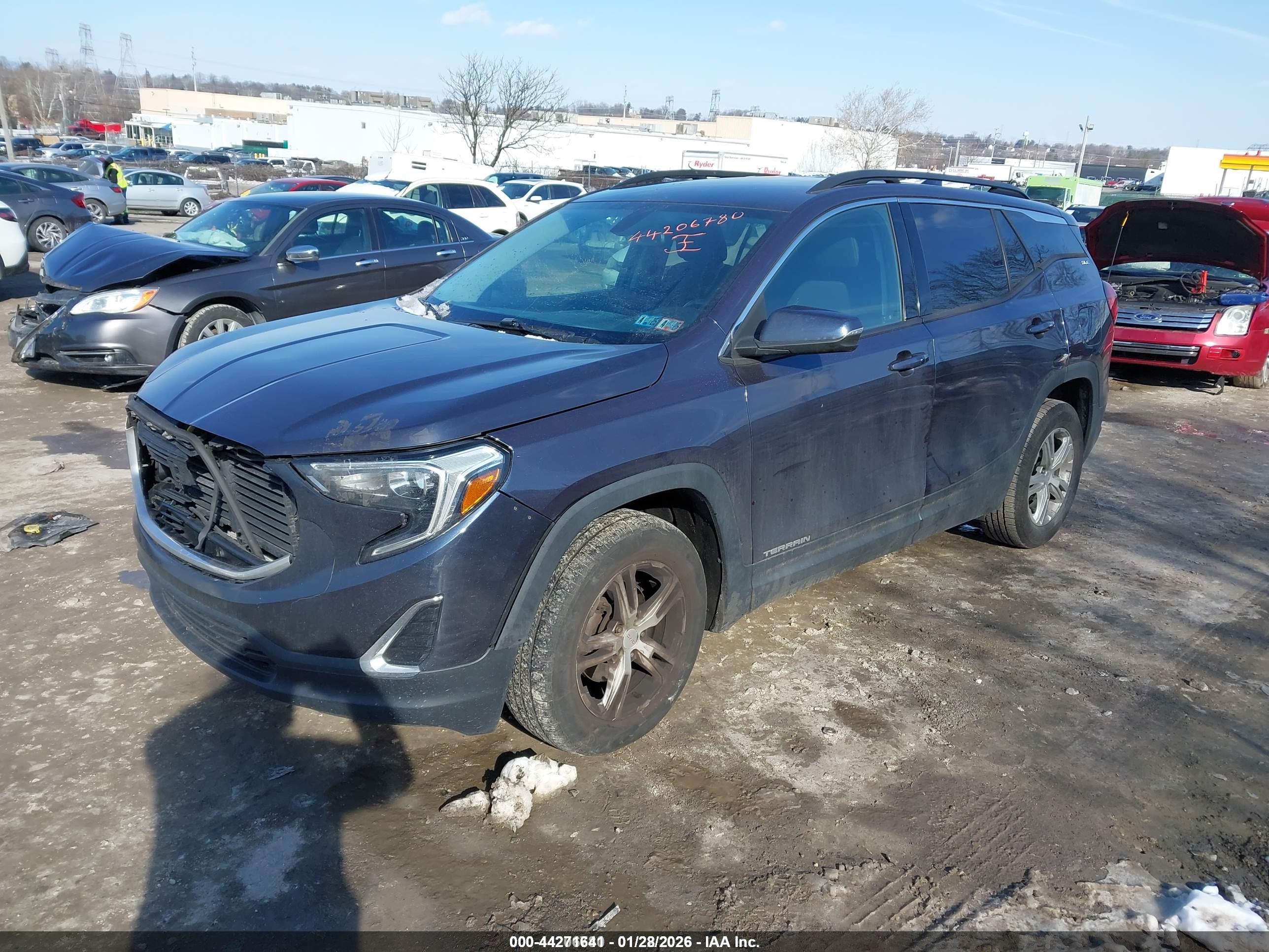 GMC TERRAIN image 2