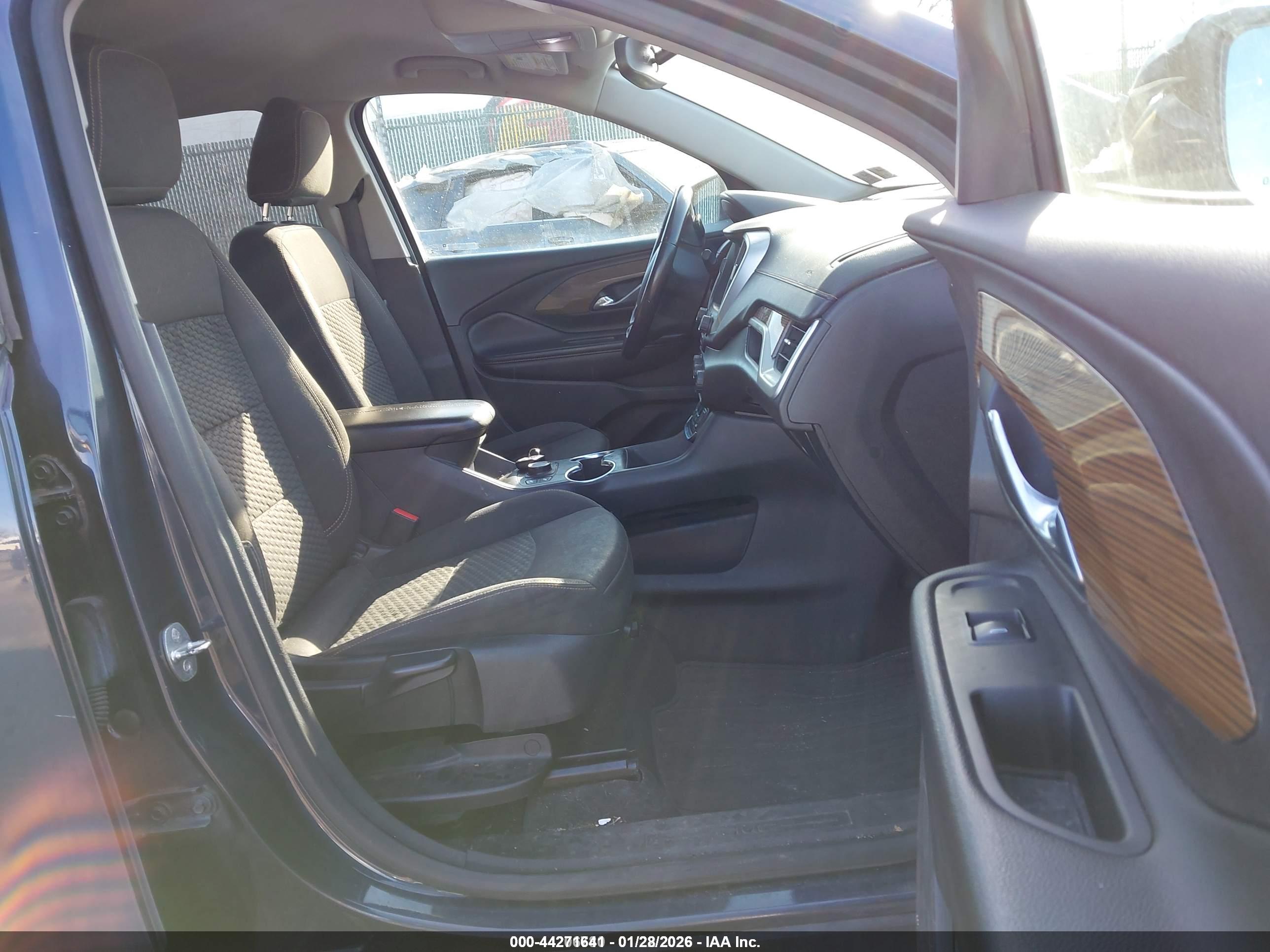 GMC TERRAIN image 5