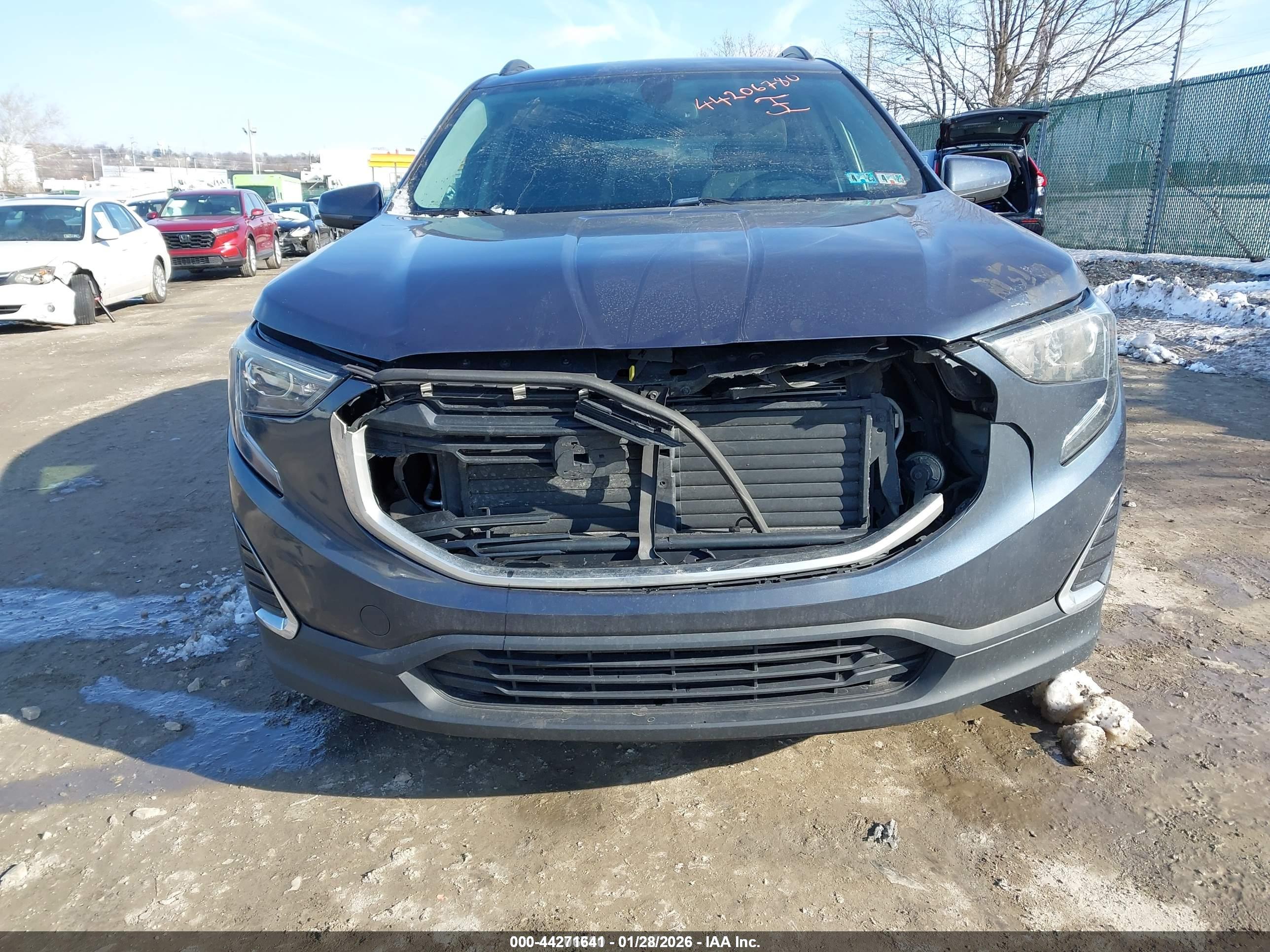 GMC TERRAIN image 6