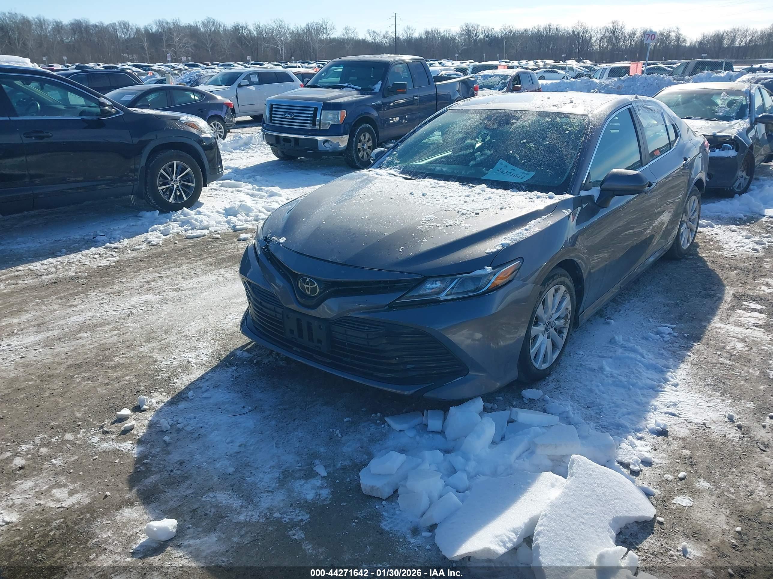 TOYOTA CAMRY image 2