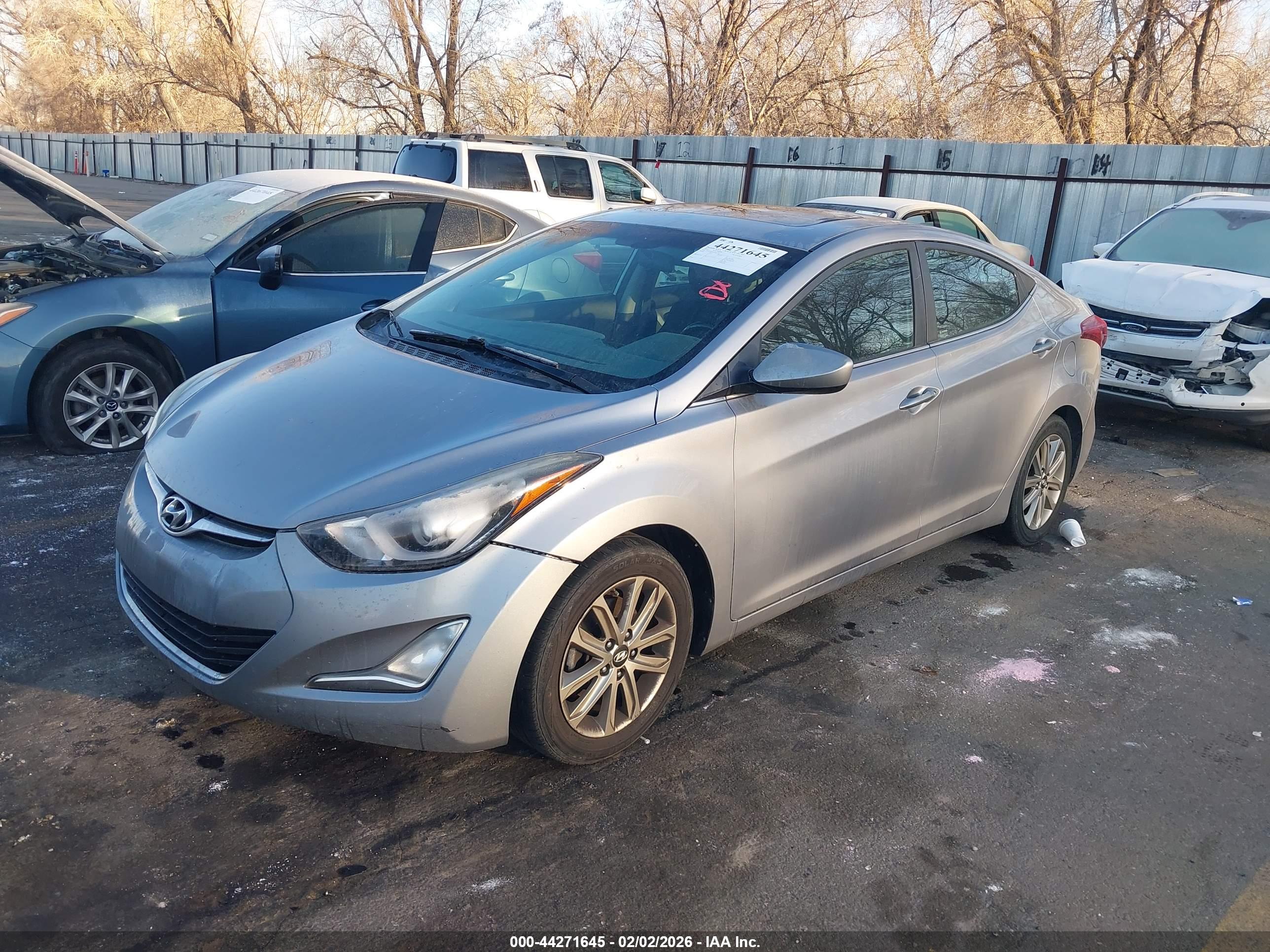 HYUNDAI ELANTRA image 2