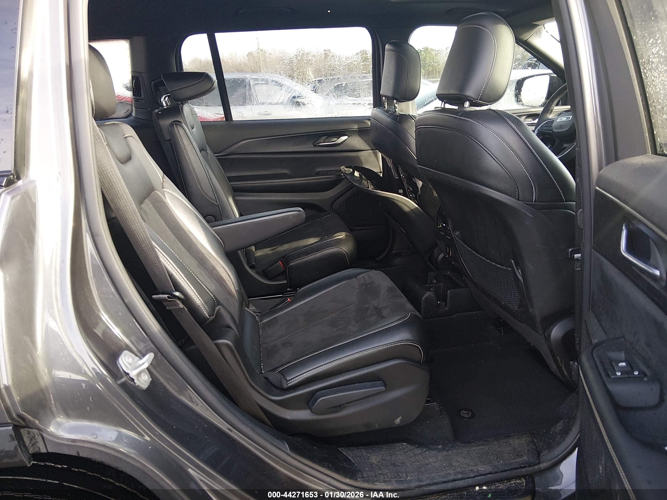 JEEP GRAND image 8