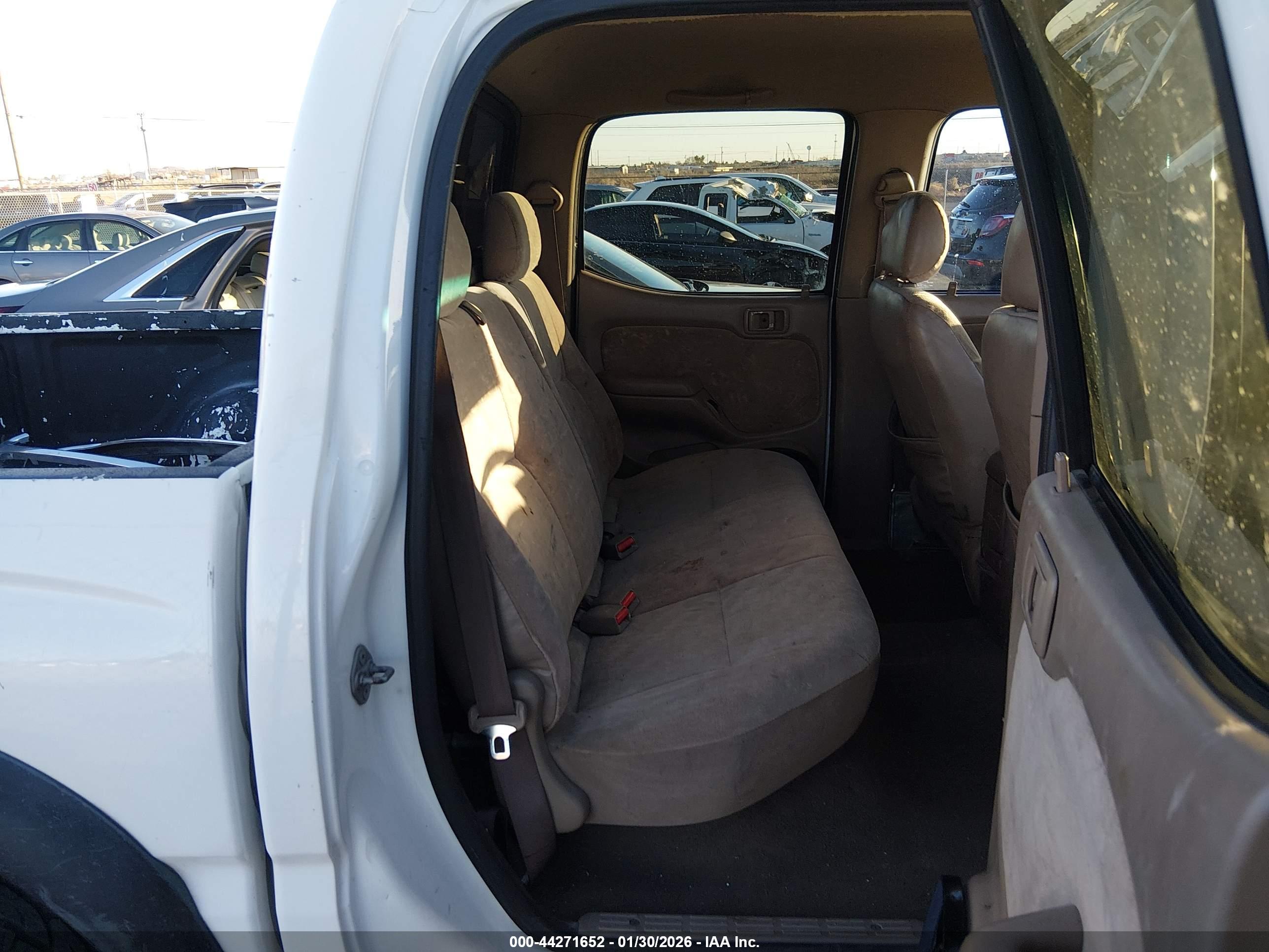 TOYOTA TACOMA image 8