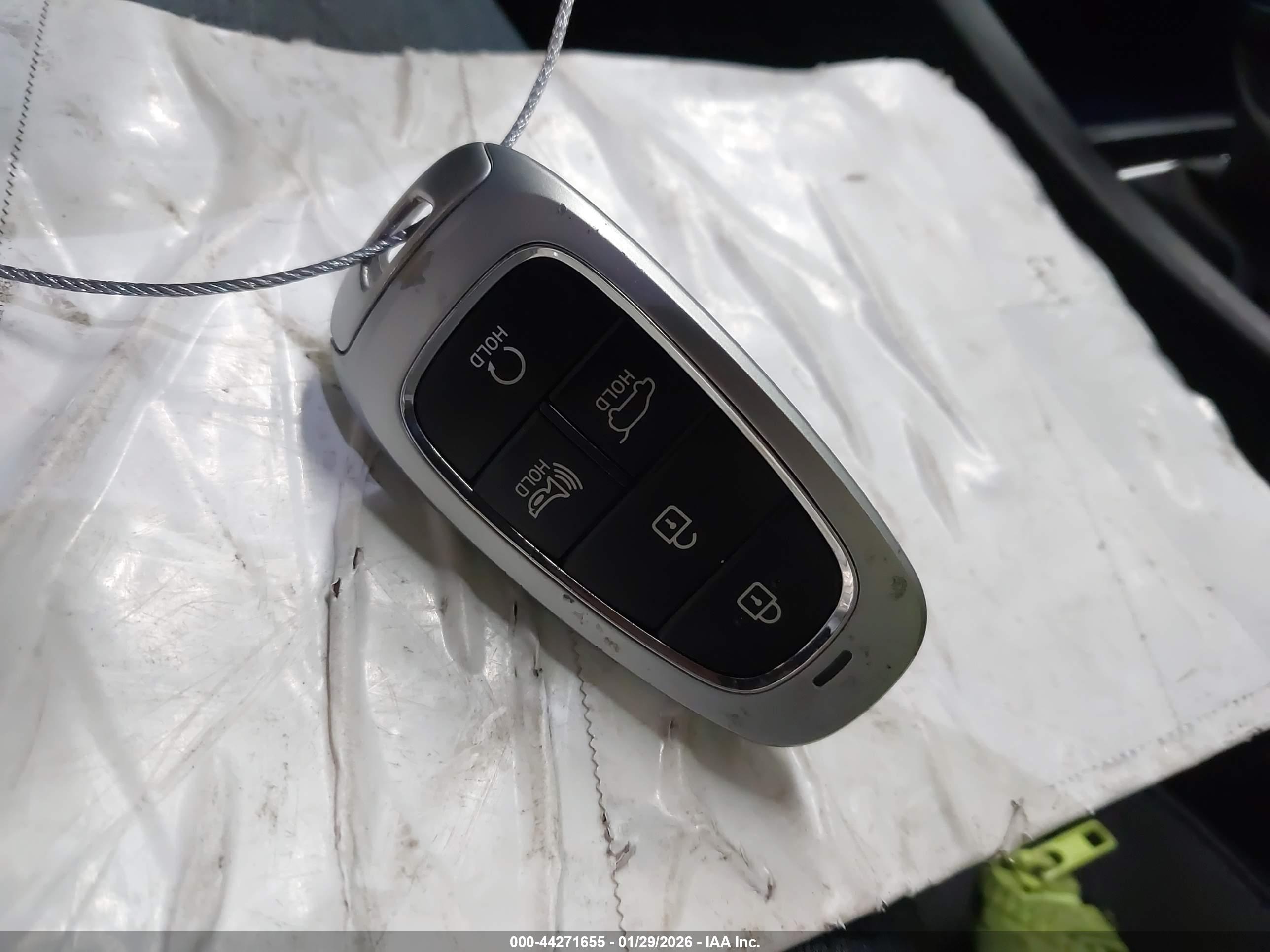 HYUNDAI TUCSON image 11