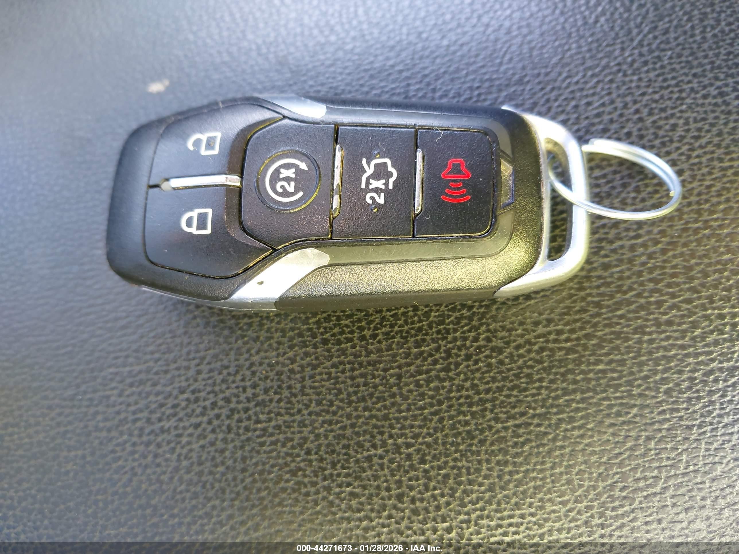 FORD EXPLORER image 11