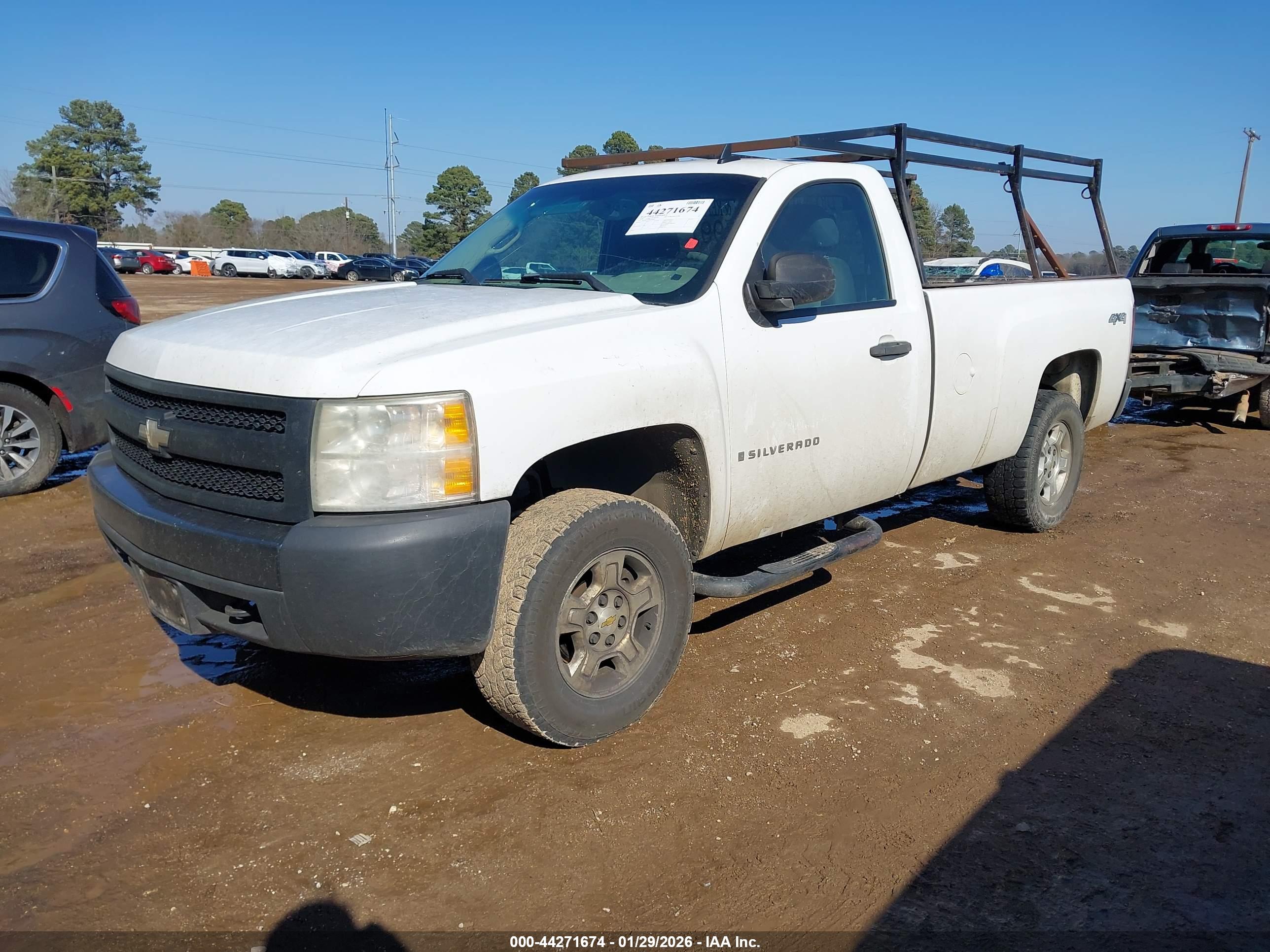 CHEVROLET SILVERADO image 2