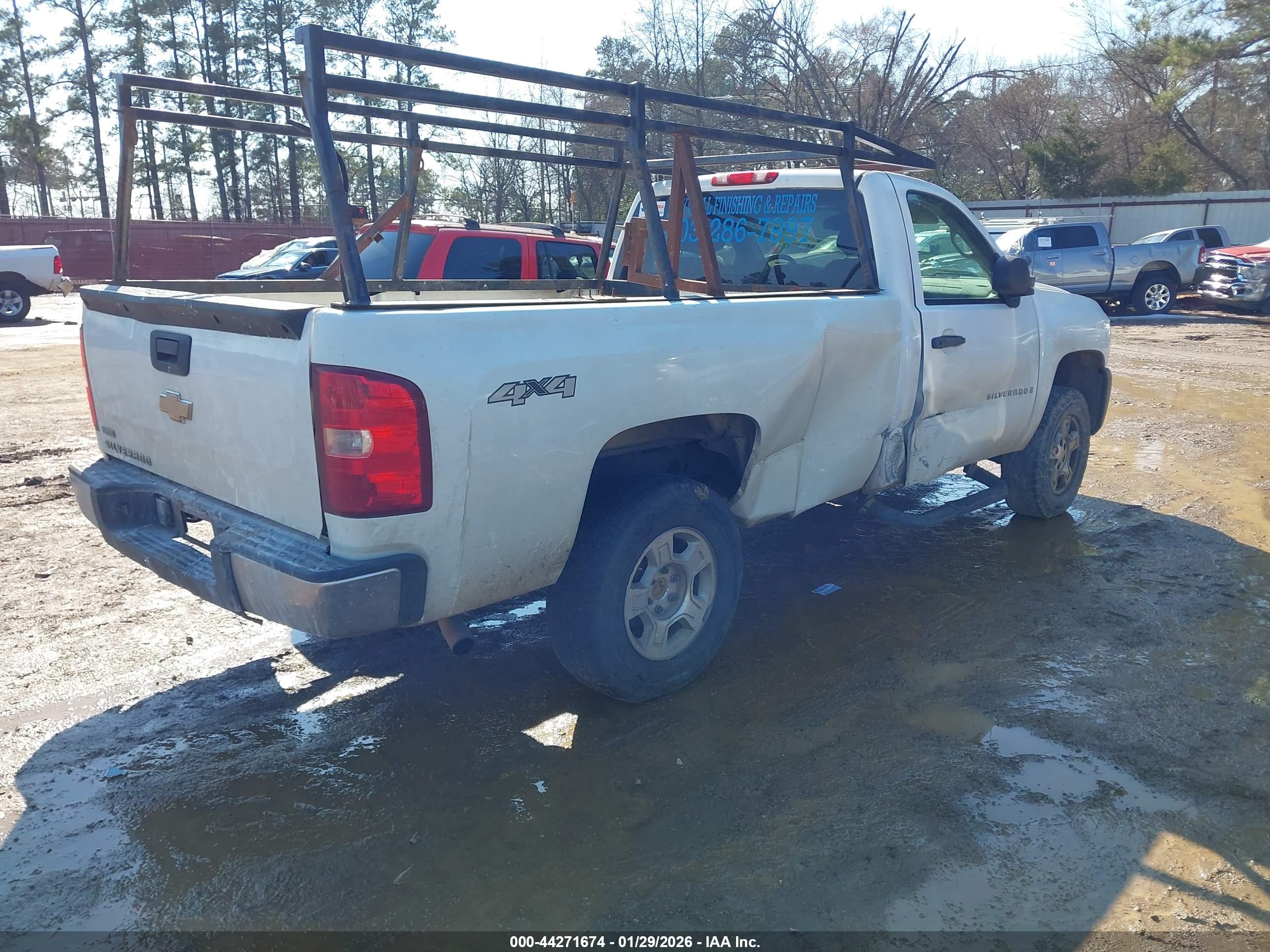 CHEVROLET SILVERADO image 4