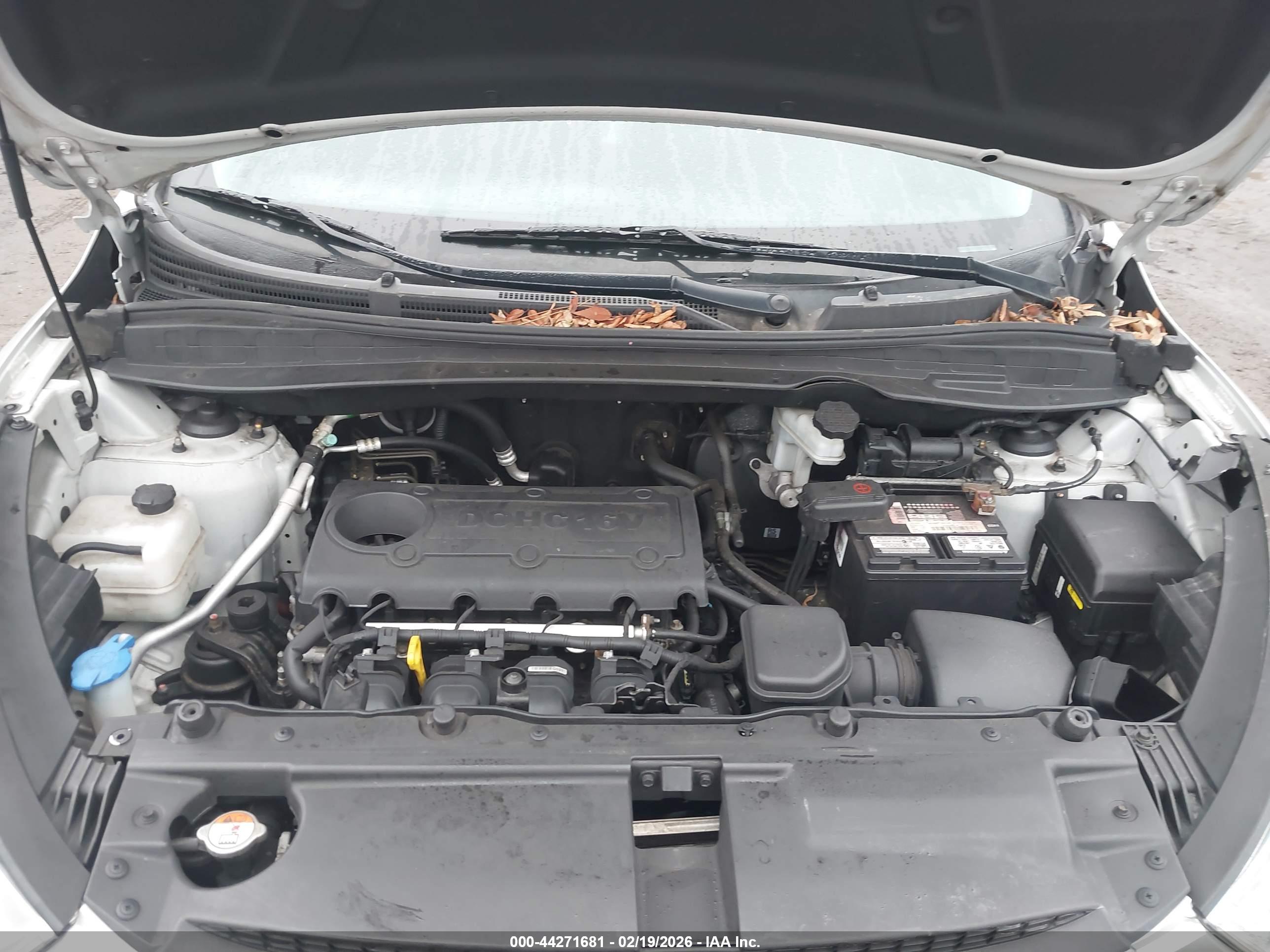 HYUNDAI TUCSON image 10