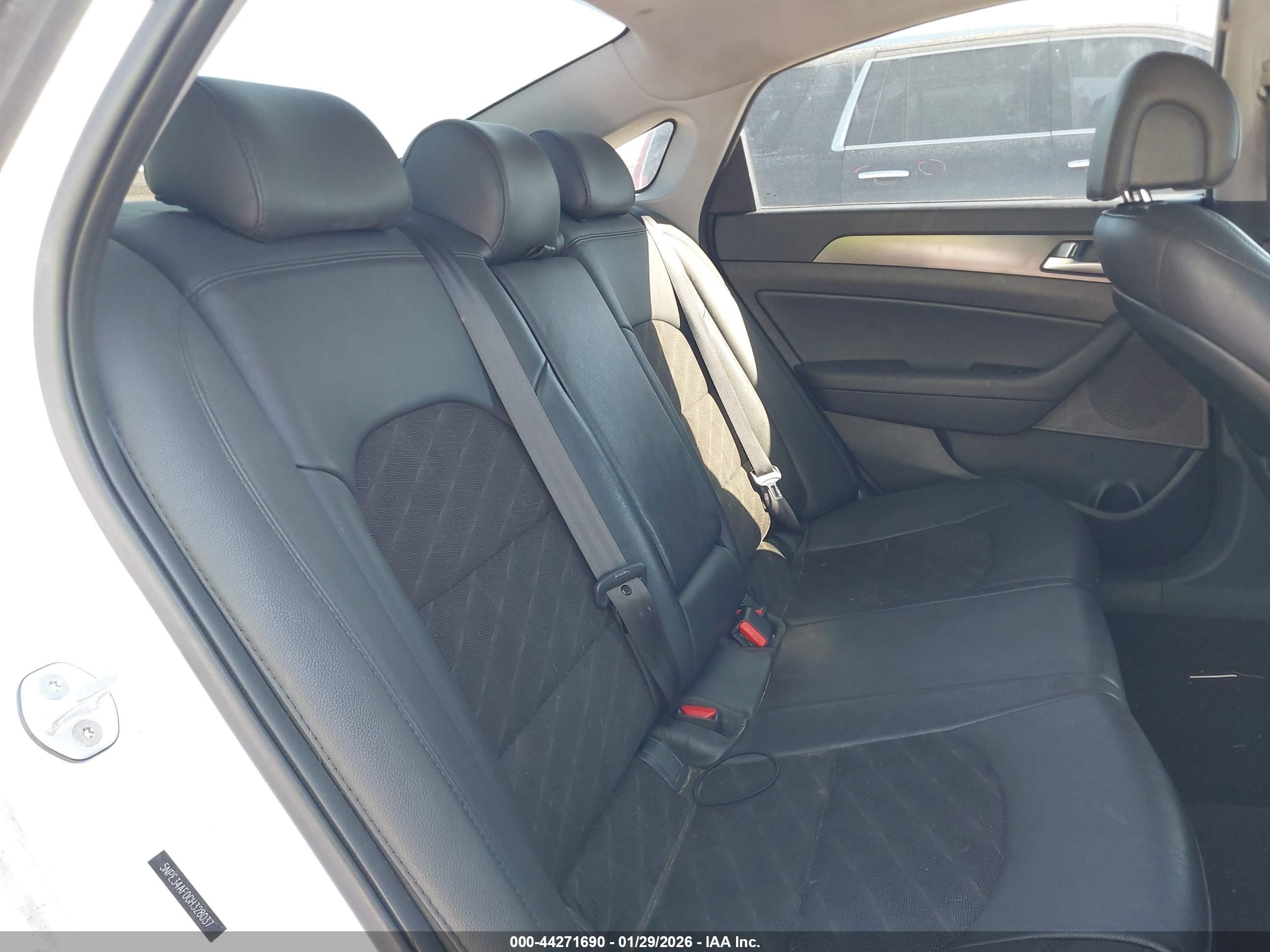 HYUNDAI SONATA image 8