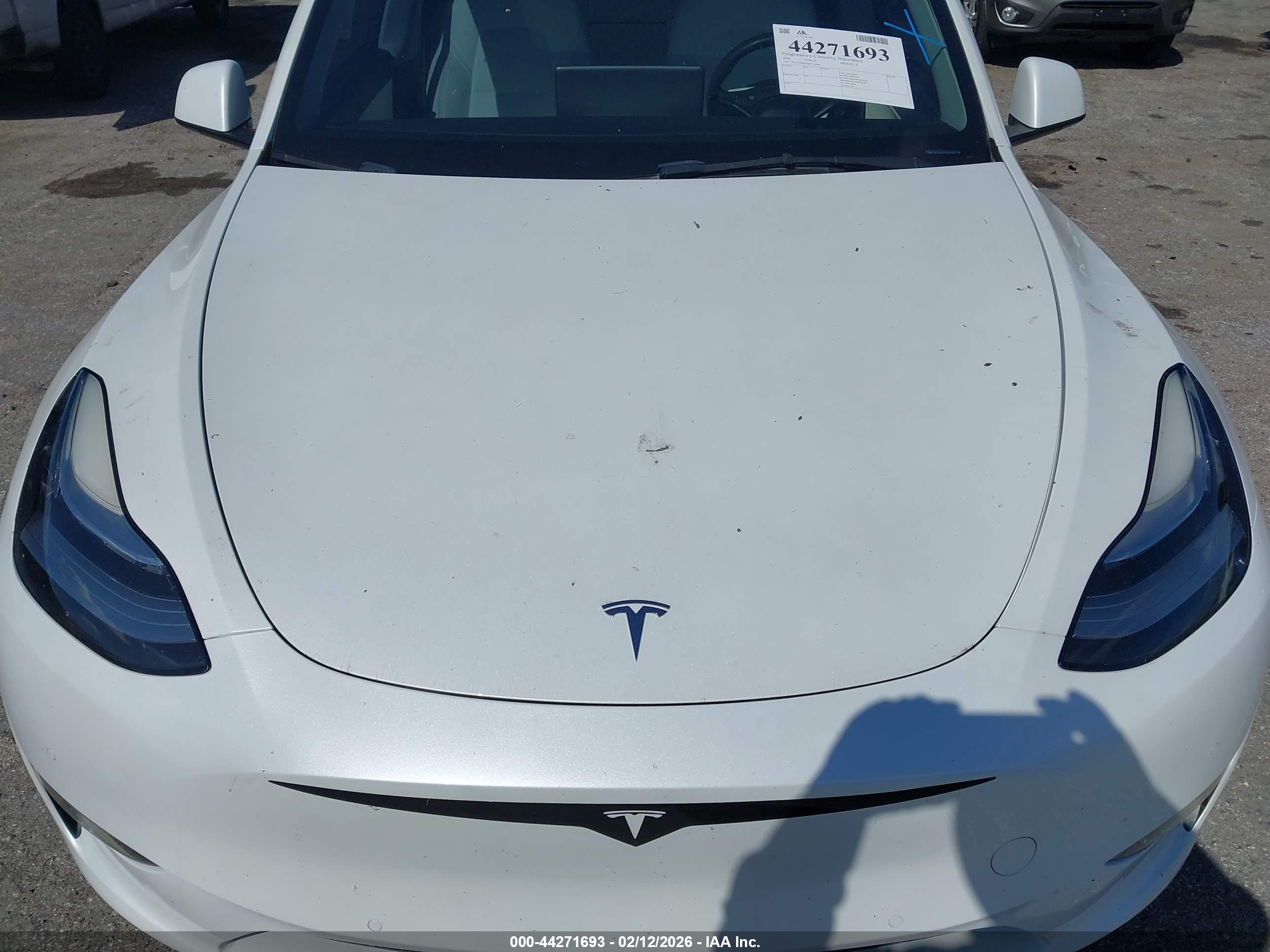 TESLA MODEL image 10