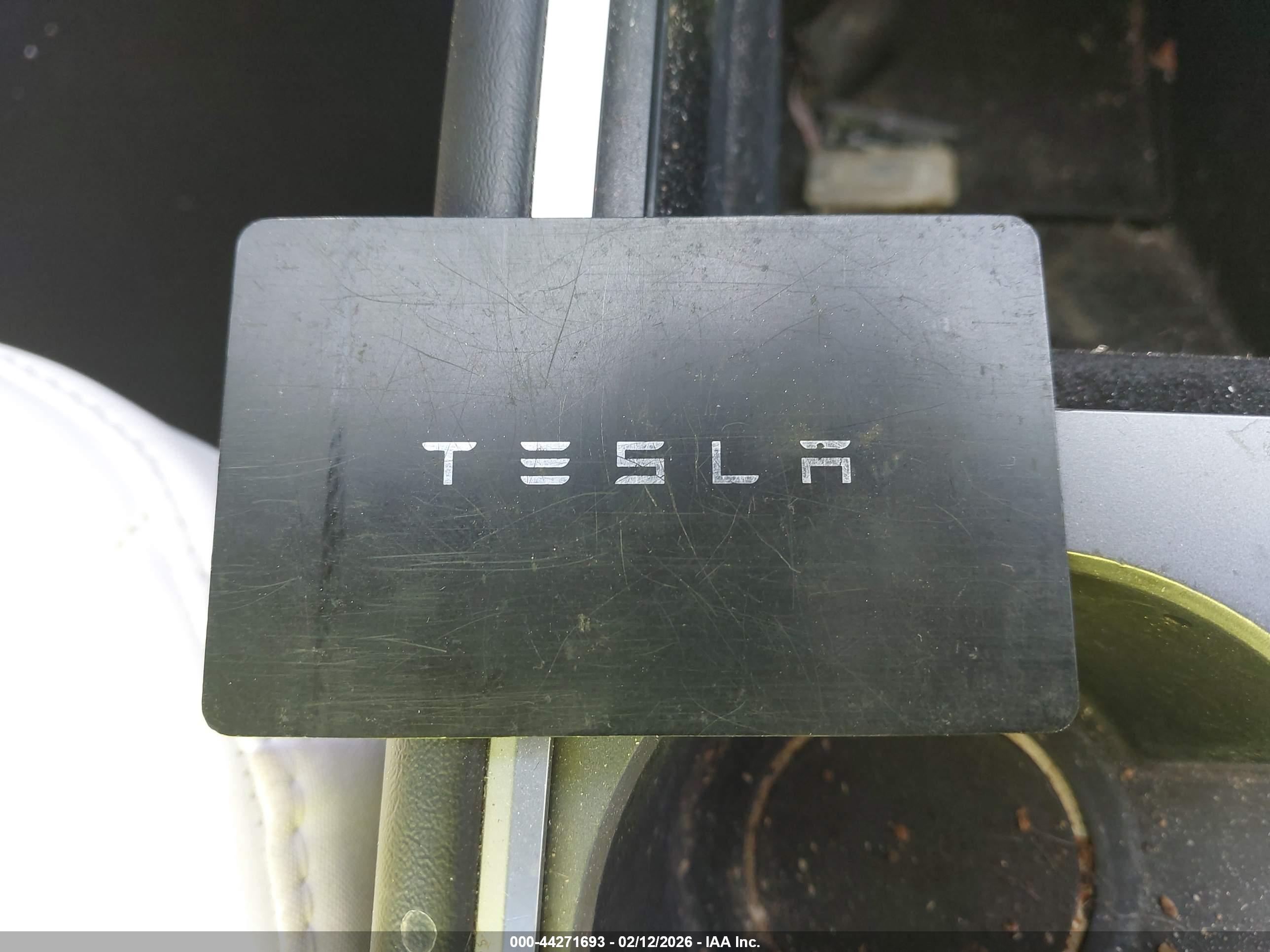 TESLA MODEL image 11