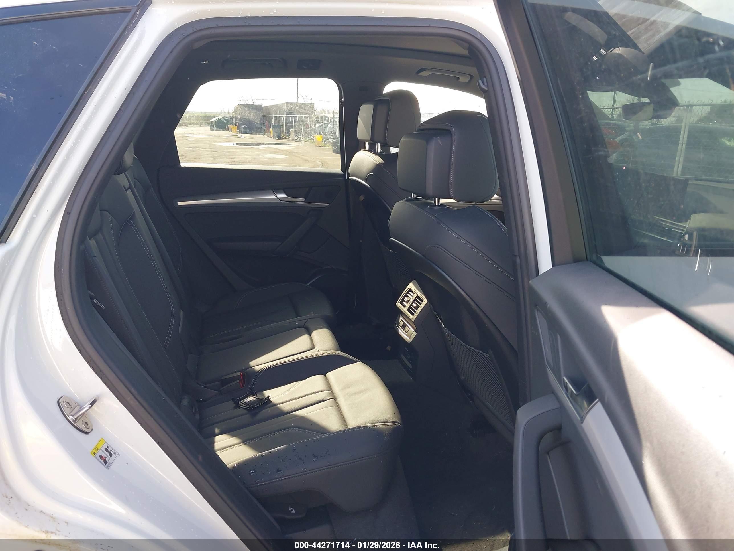 AUDI Q5 image 8