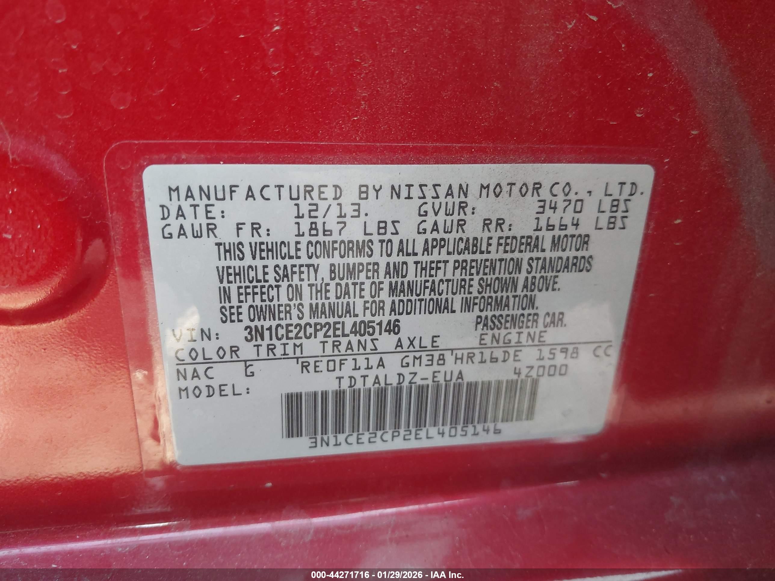 NISSAN VERSA image 9