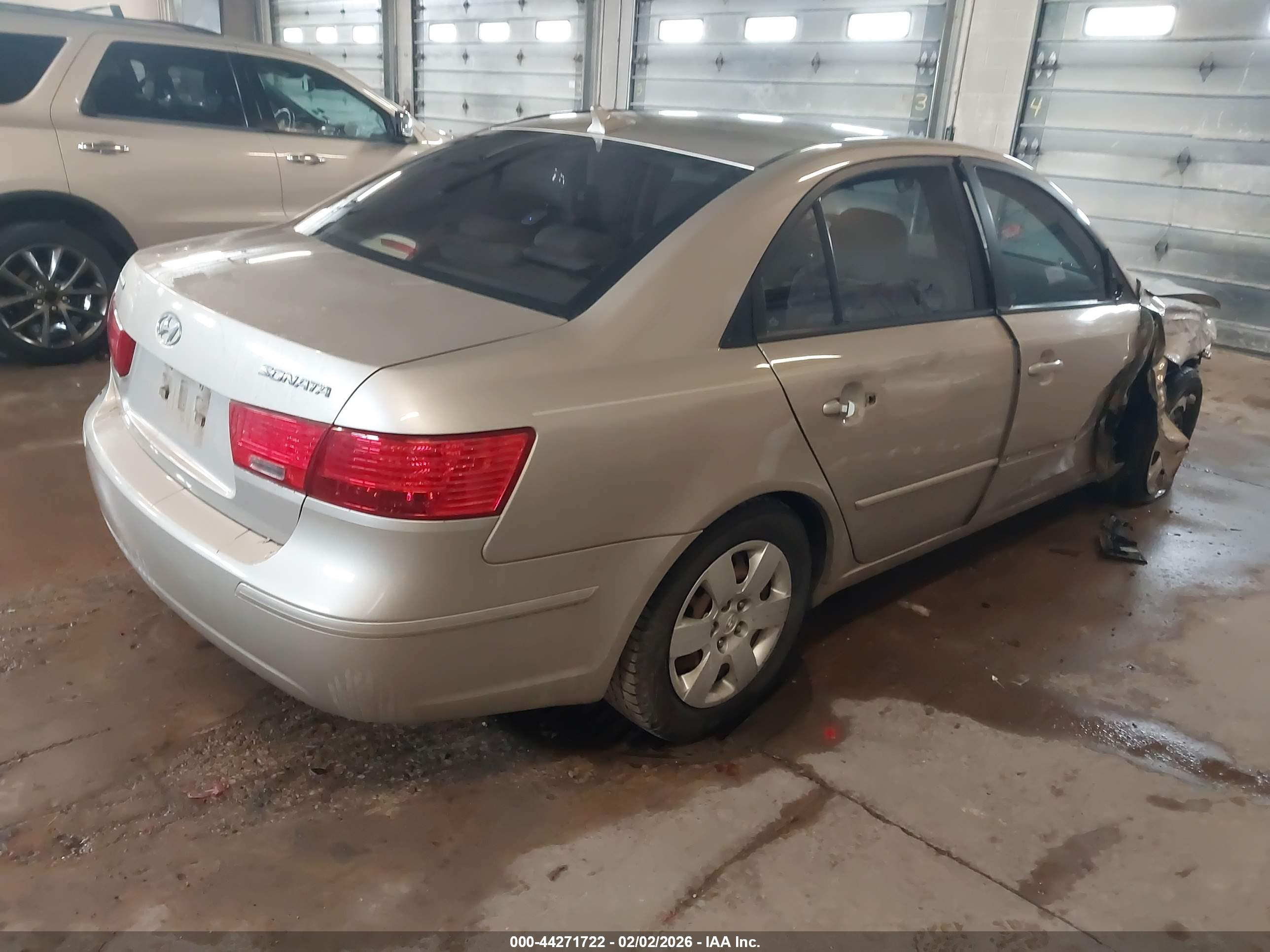 HYUNDAI SONATA image 4