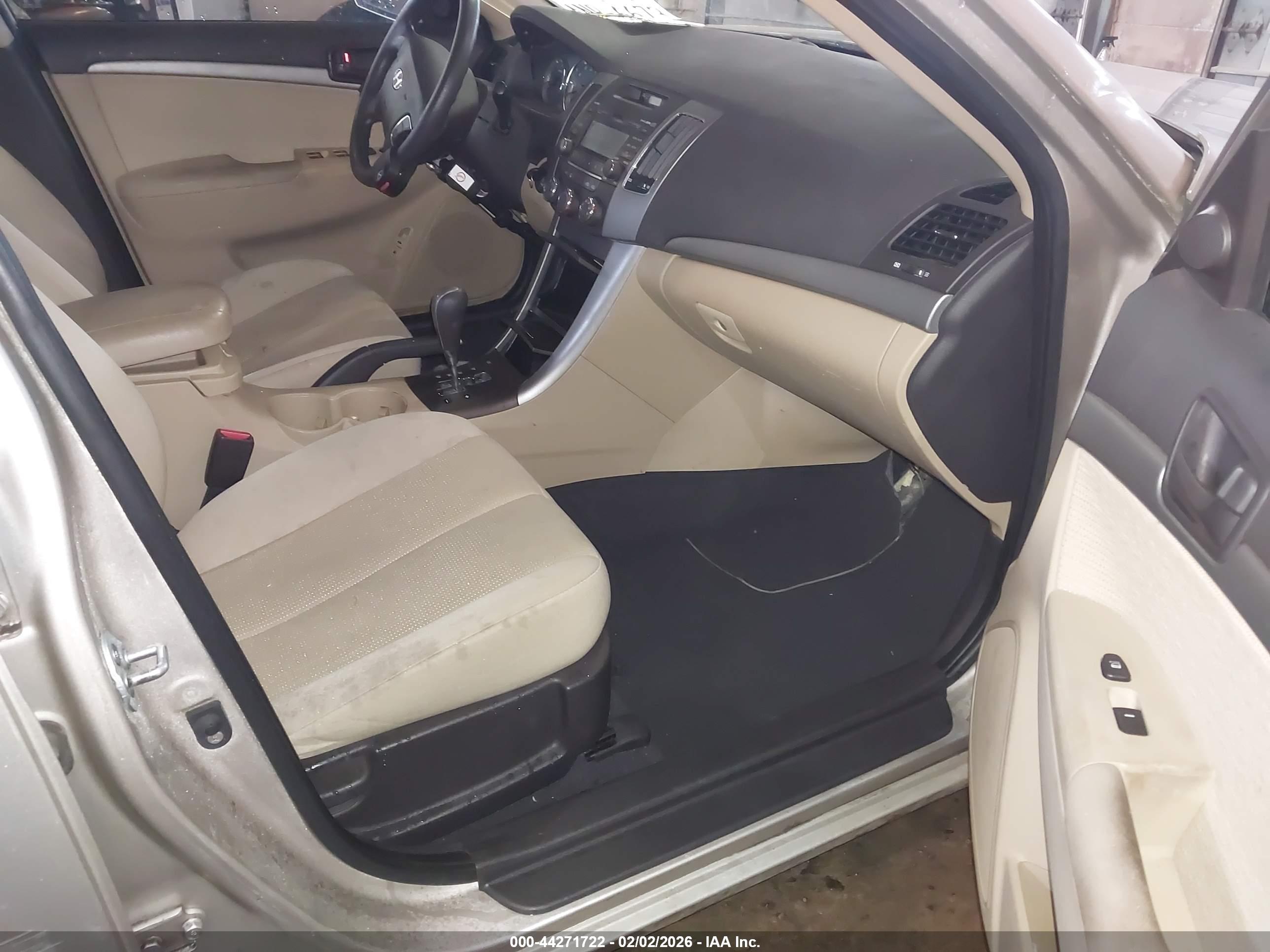 HYUNDAI SONATA image 5