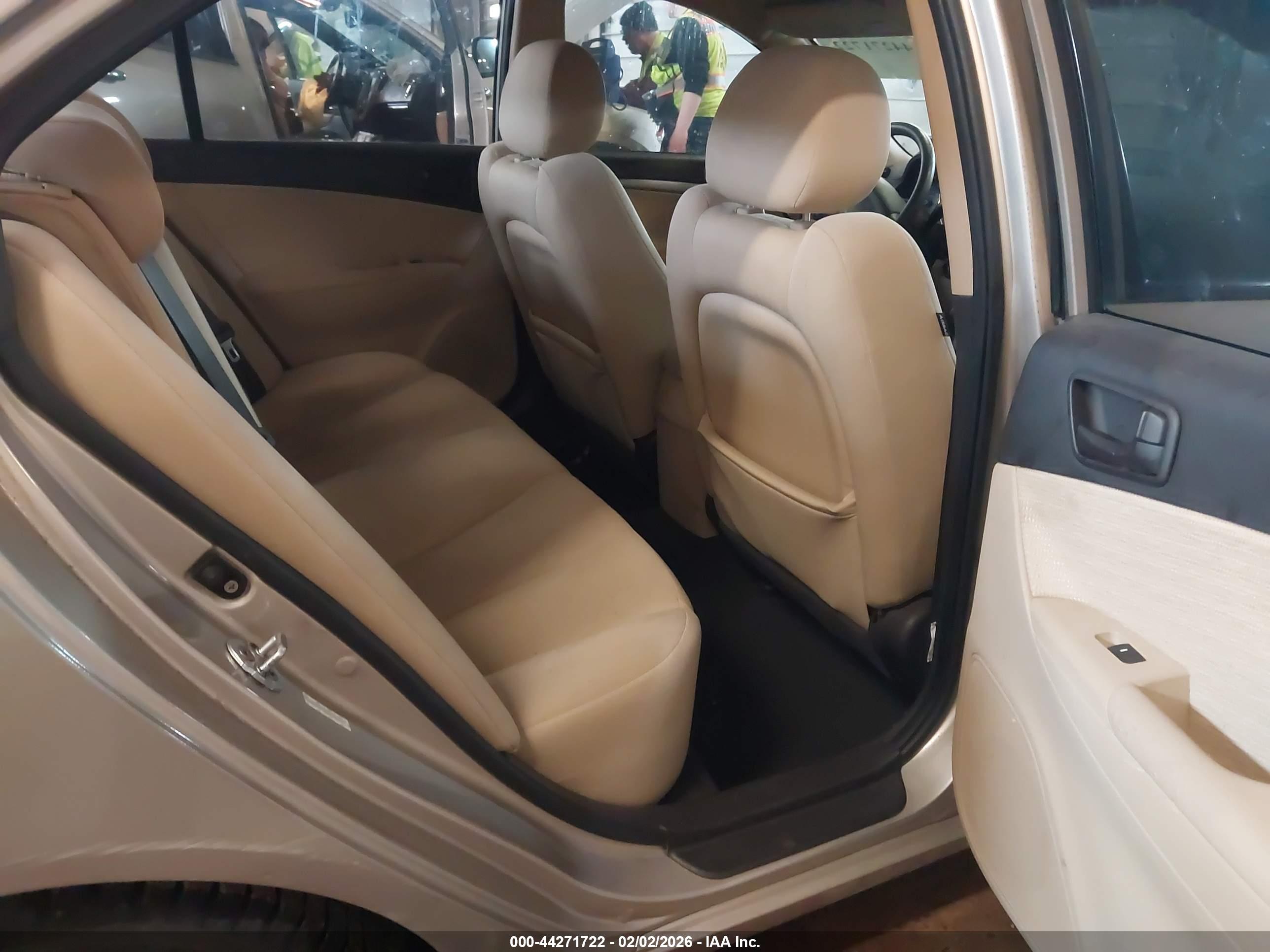 HYUNDAI SONATA image 8