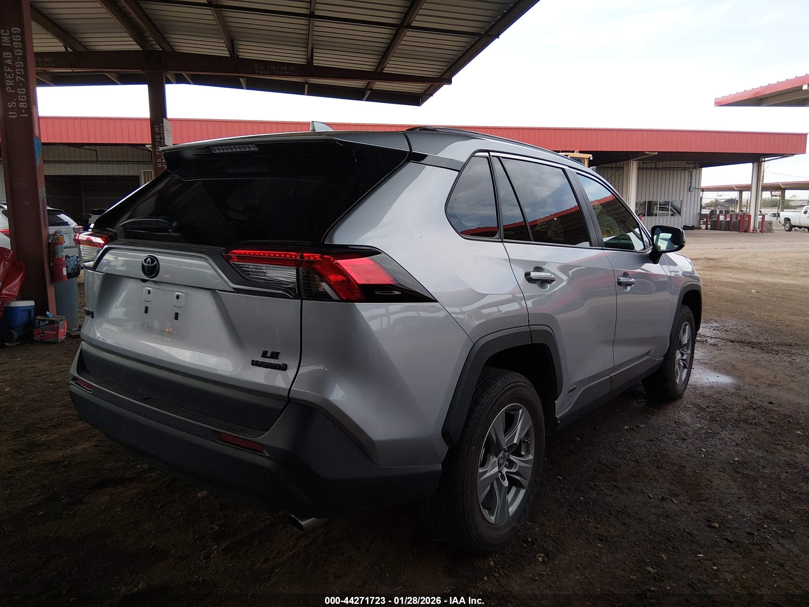 TOYOTA RAV4 image 4
