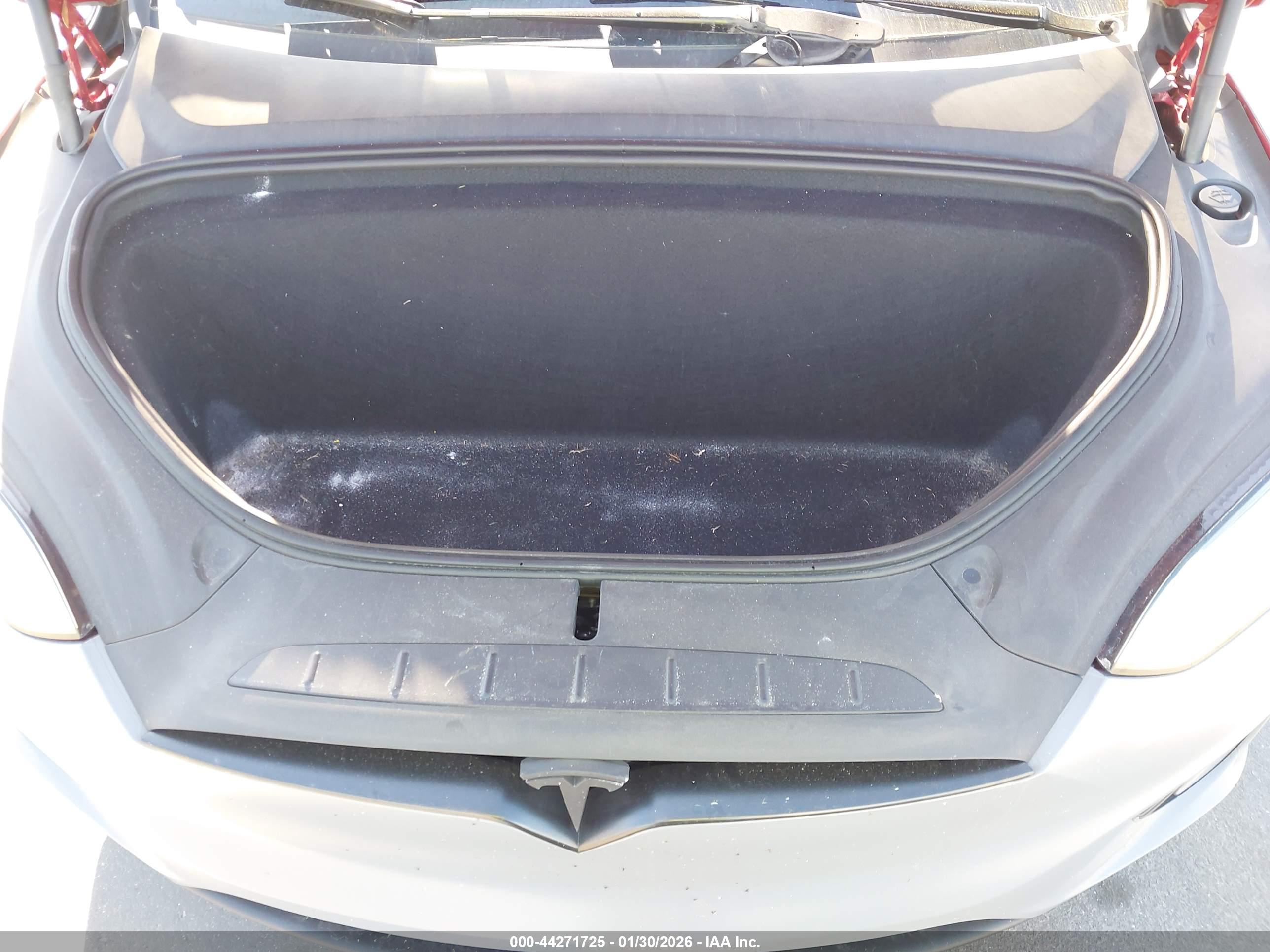 TESLA MODEL image 10