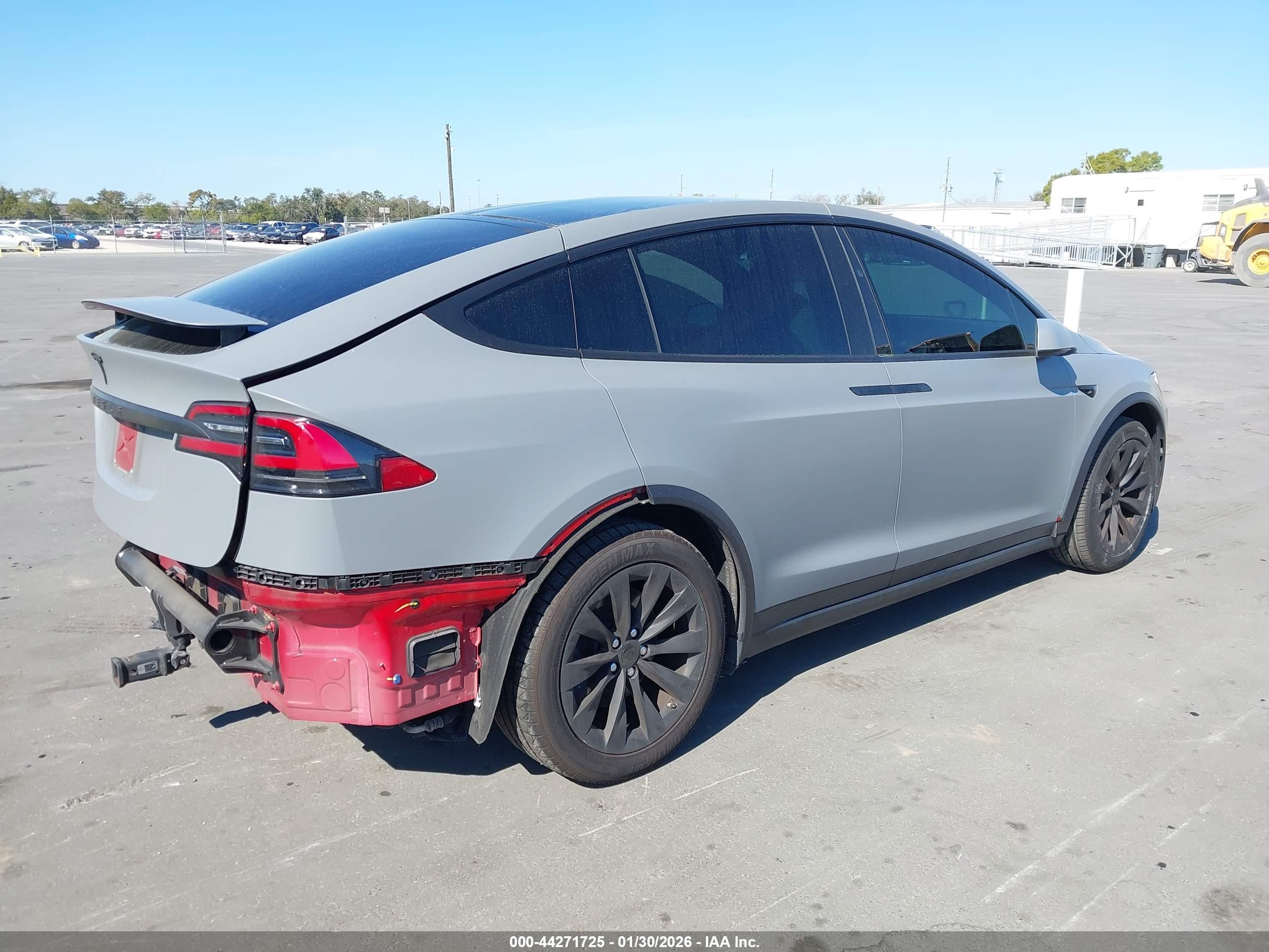 TESLA MODEL image 4