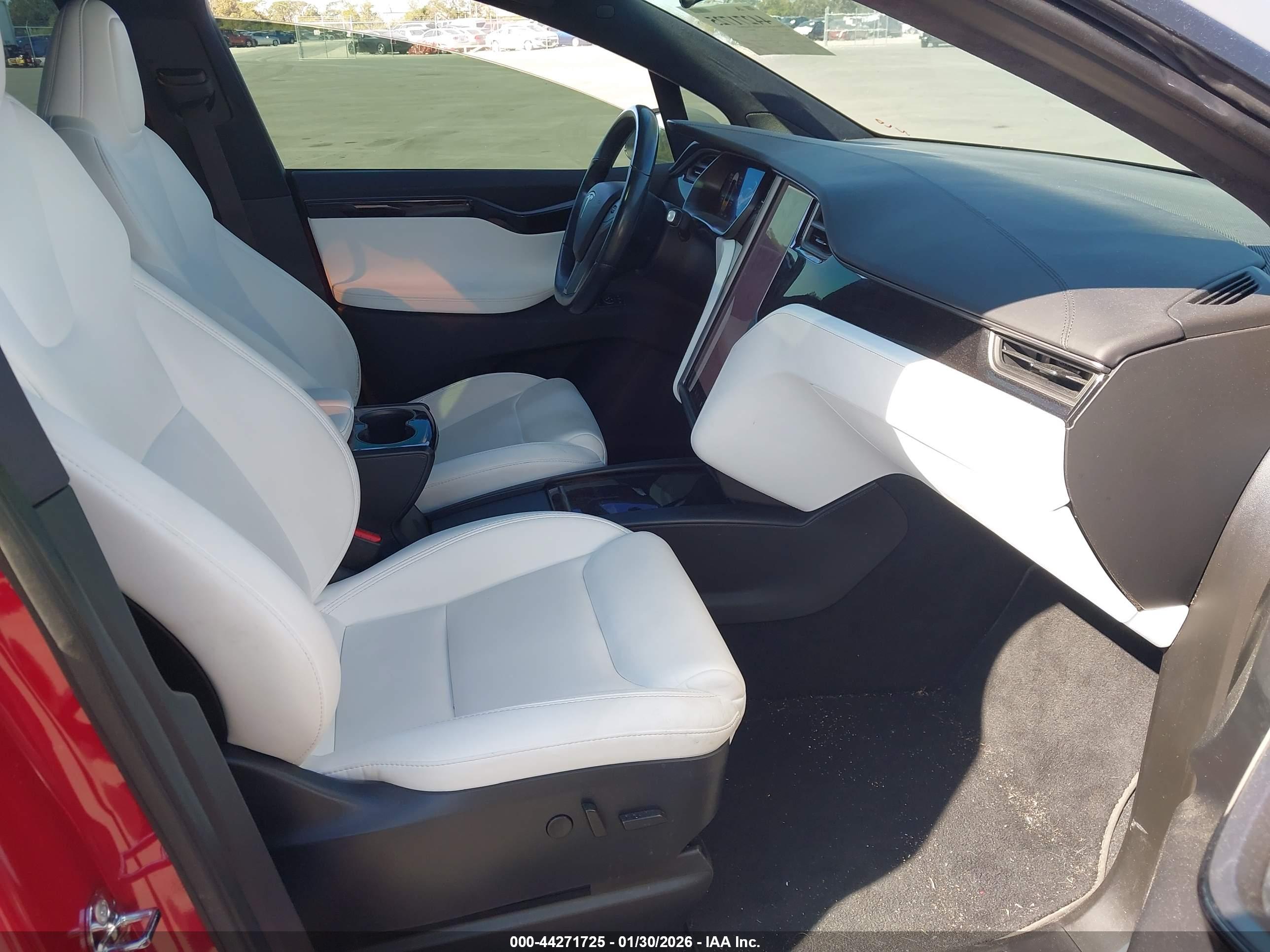 TESLA MODEL image 5