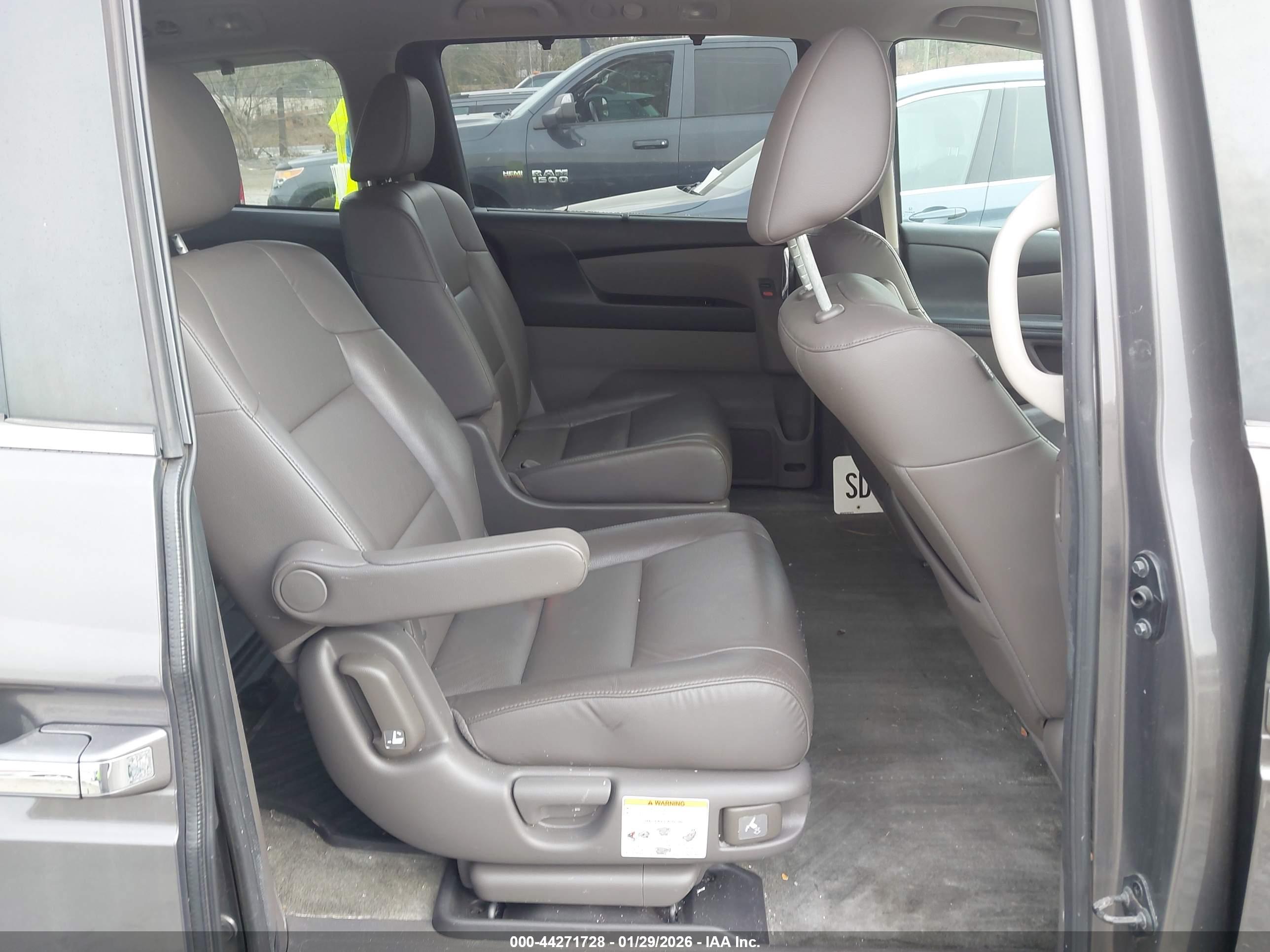 HONDA ODYSSEY image 8
