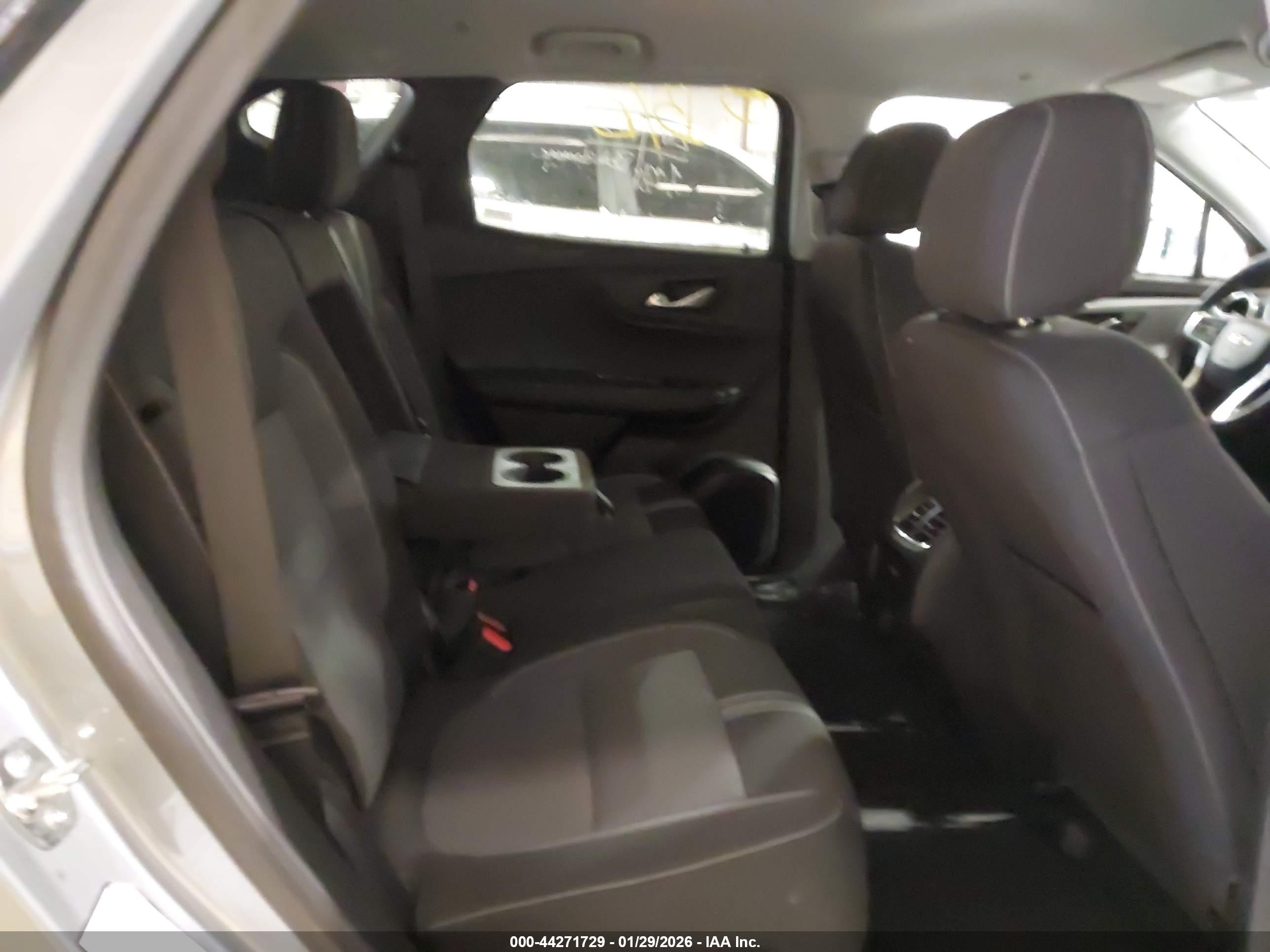 CHEVROLET BLAZER image 8
