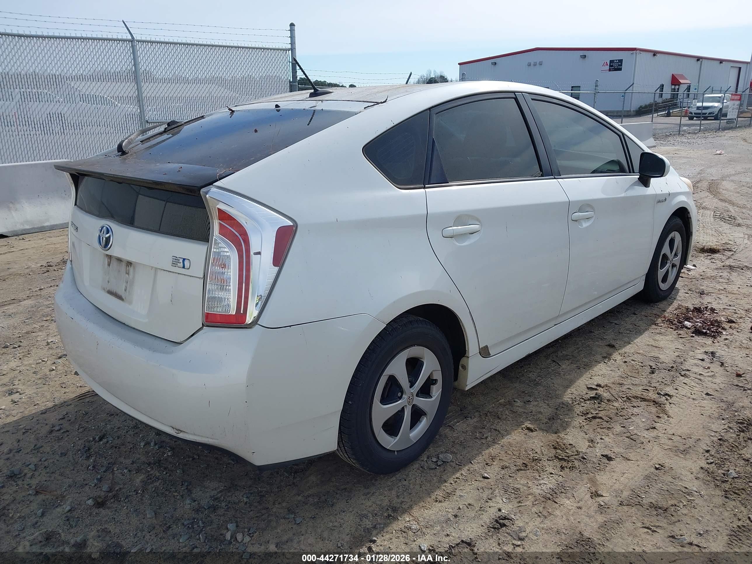TOYOTA PRIUS image 4