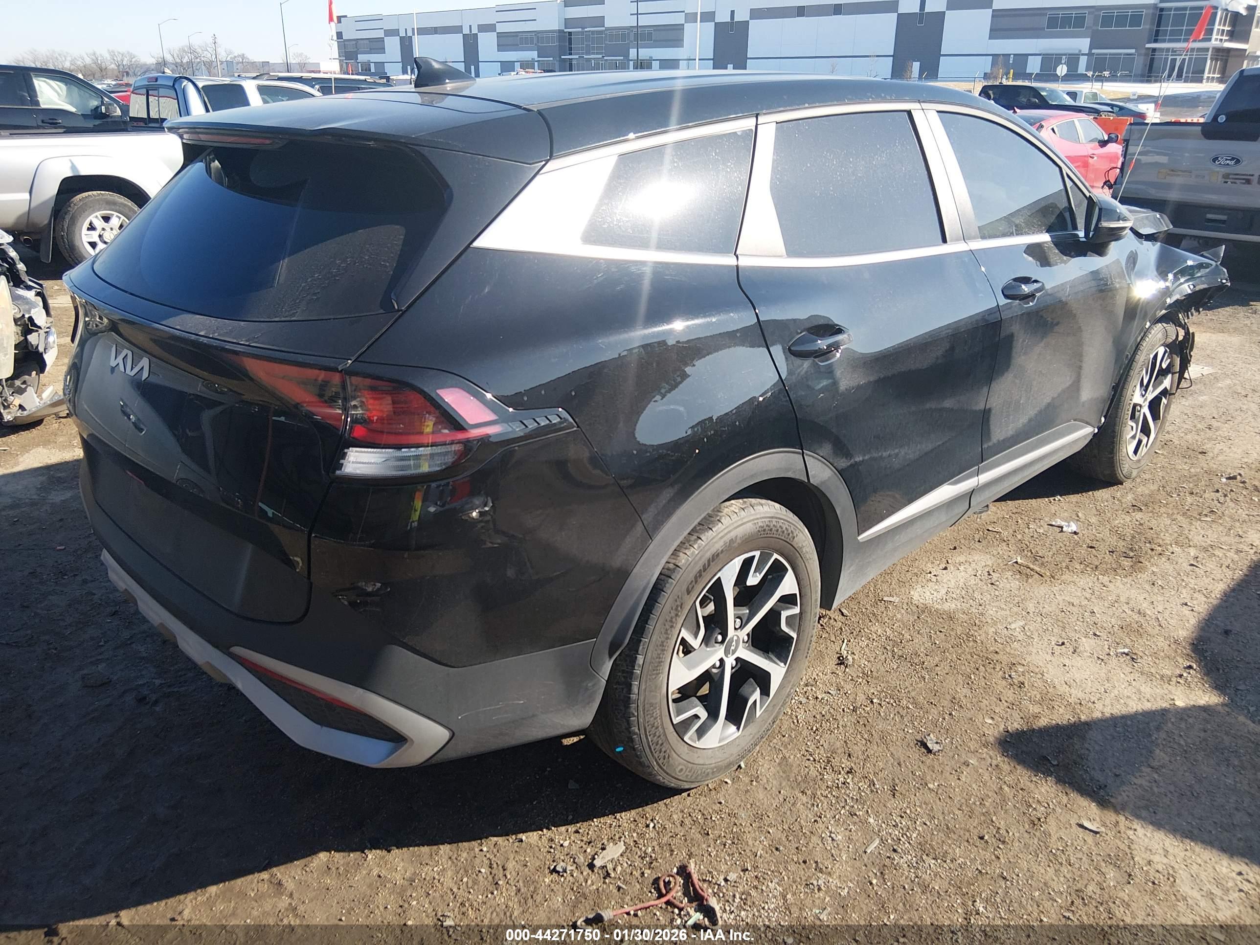 KIA SPORTAGE image 4
