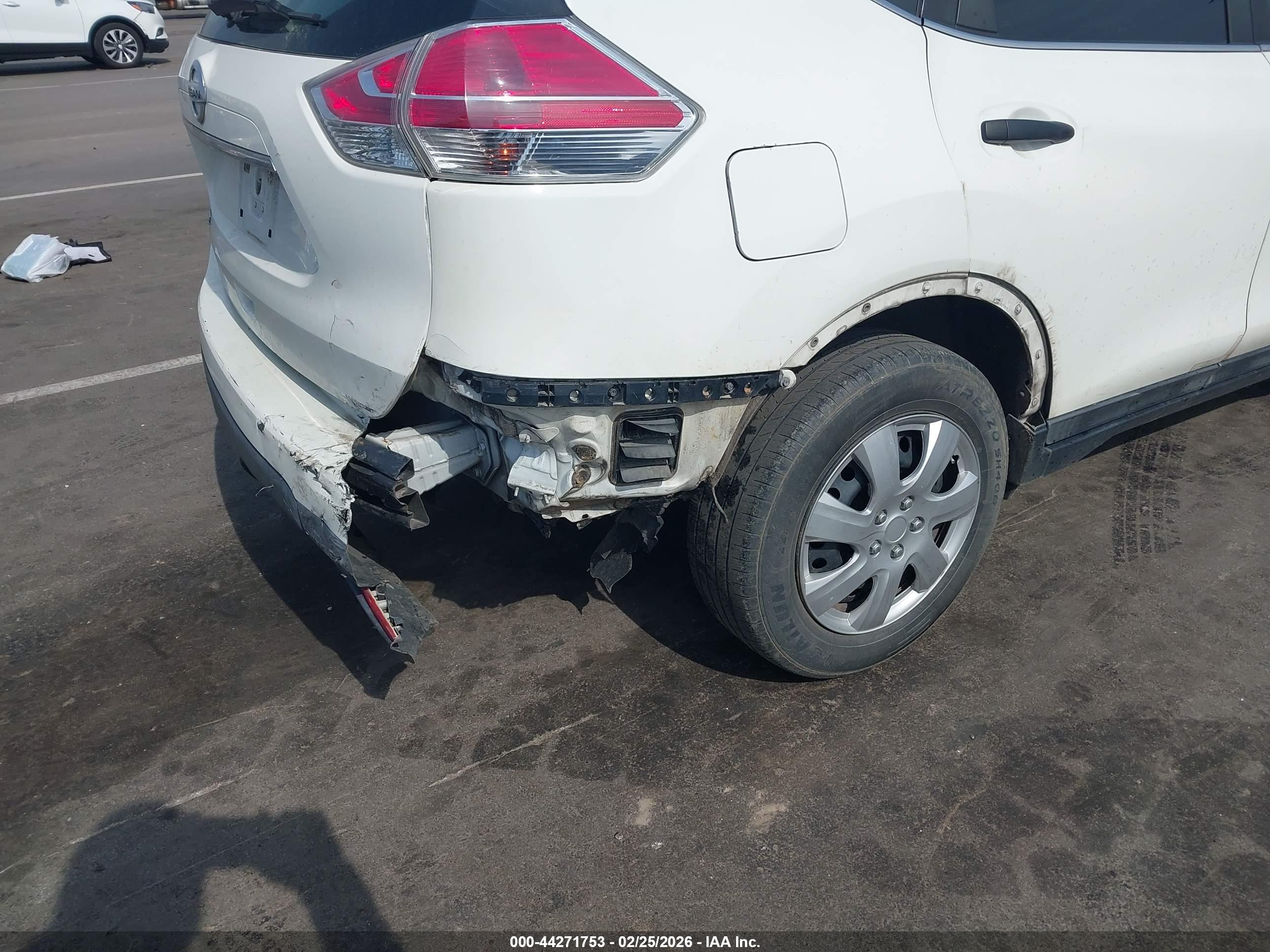 NISSAN ROGUE image 6